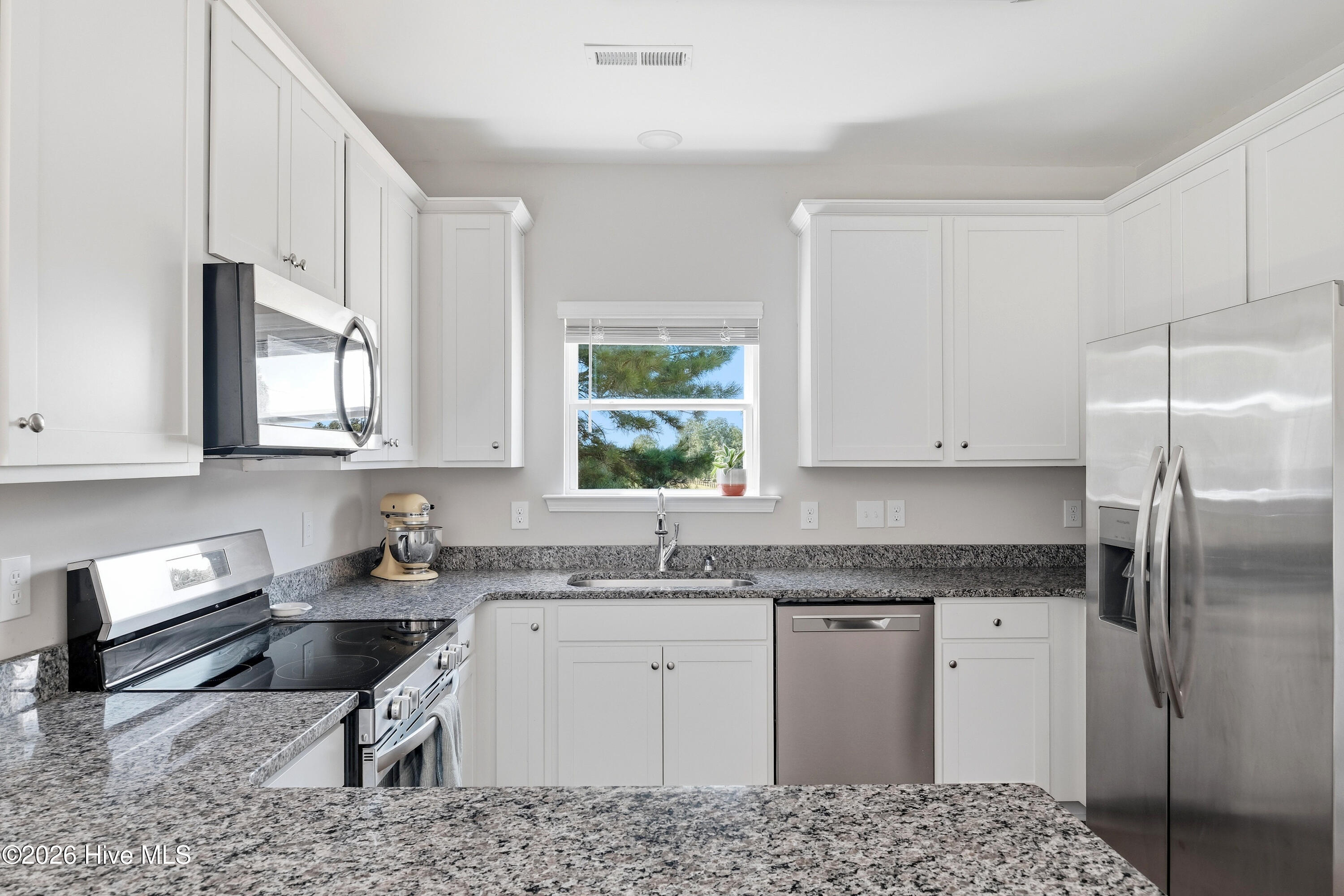 595 Bryant Road Property Photo 11