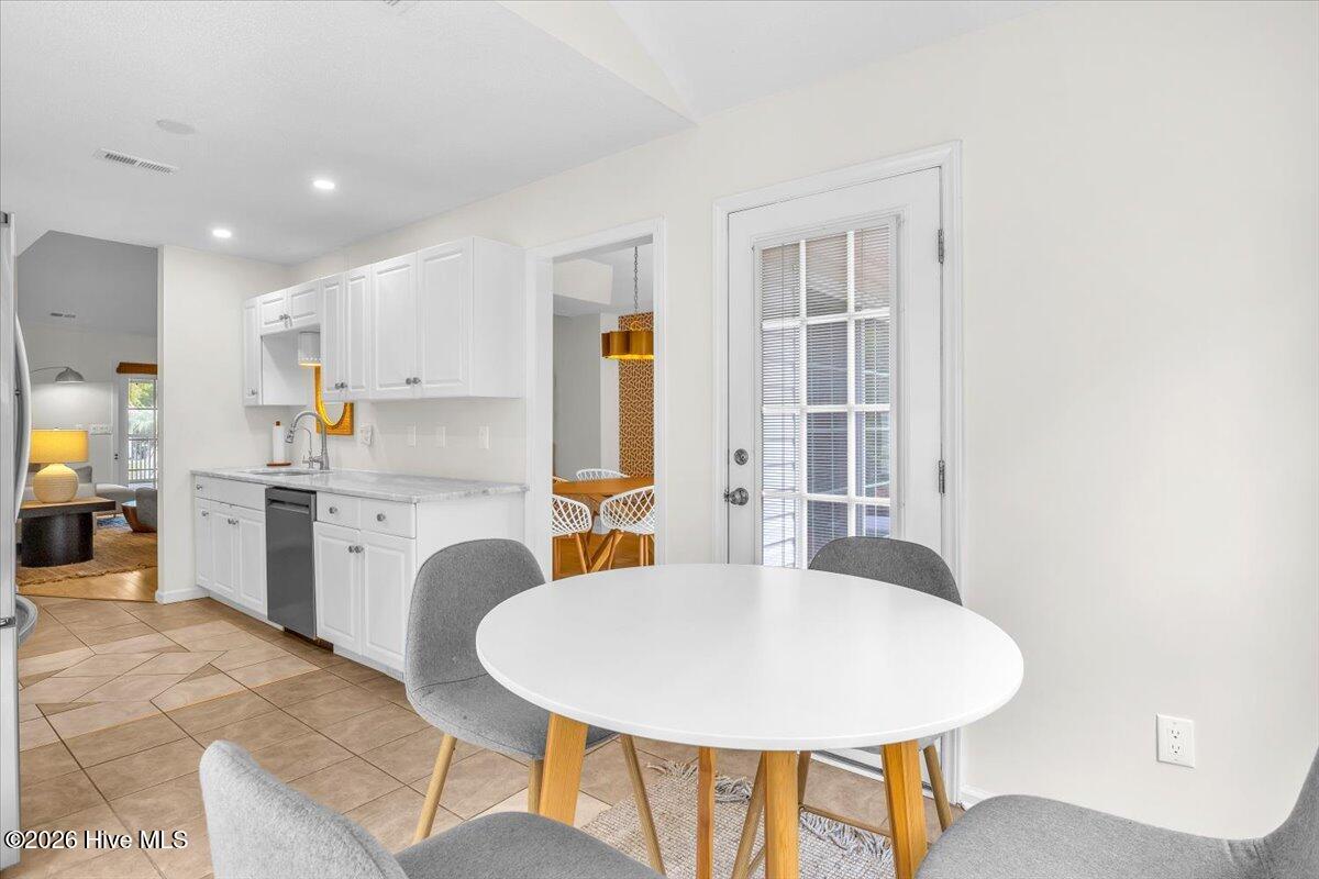 221 Ne 60th Street Property Photo 14