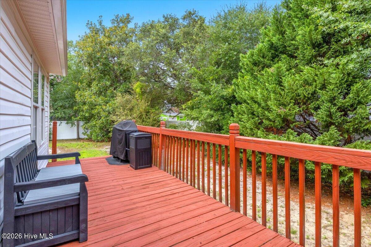 221 Ne 60th Street Property Photo 43