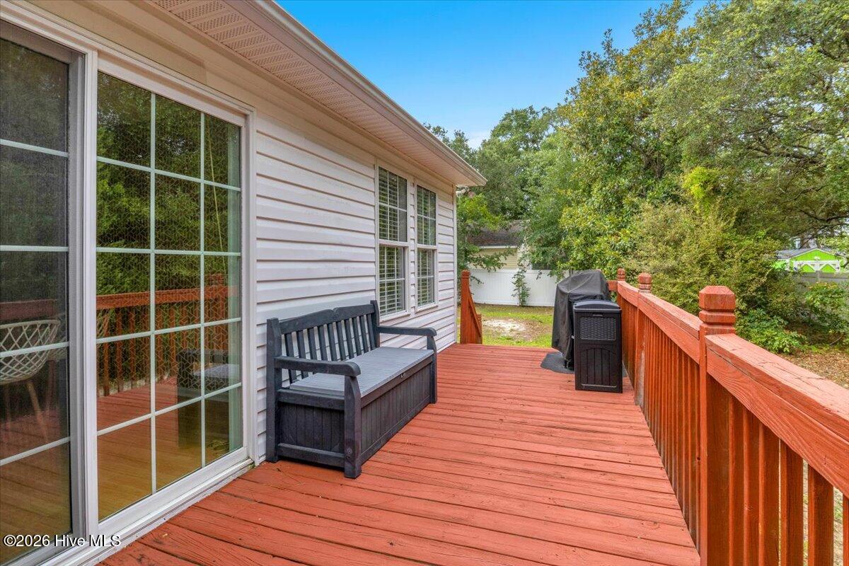 221 Ne 60th Street Property Photo 44