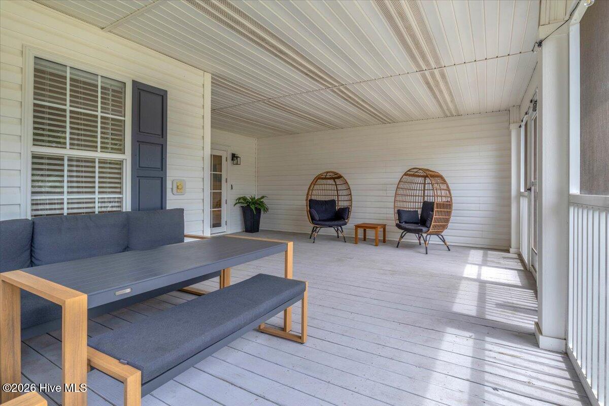 221 Ne 60th Street Property Photo 55