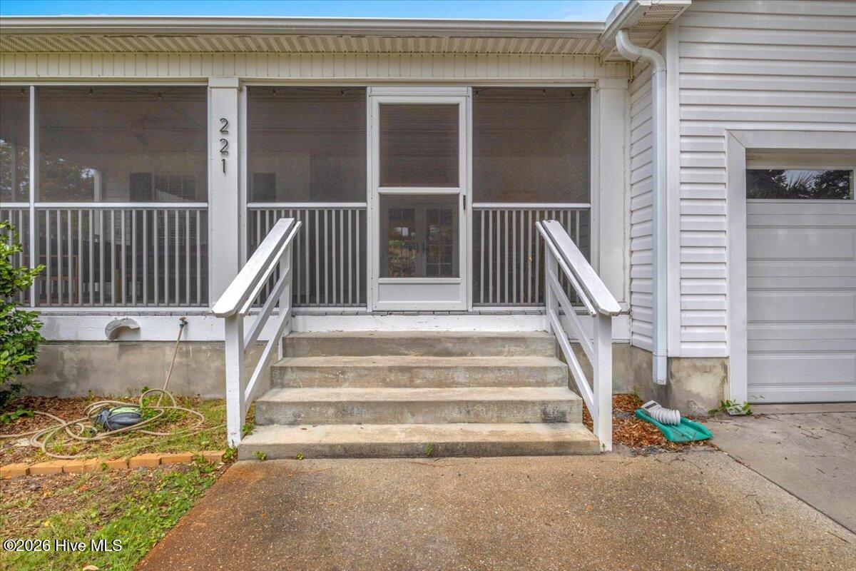 221 Ne 60th Street Property Photo 59