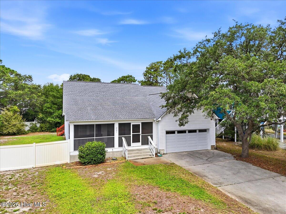 221 Ne 60th Street Property Photo 64