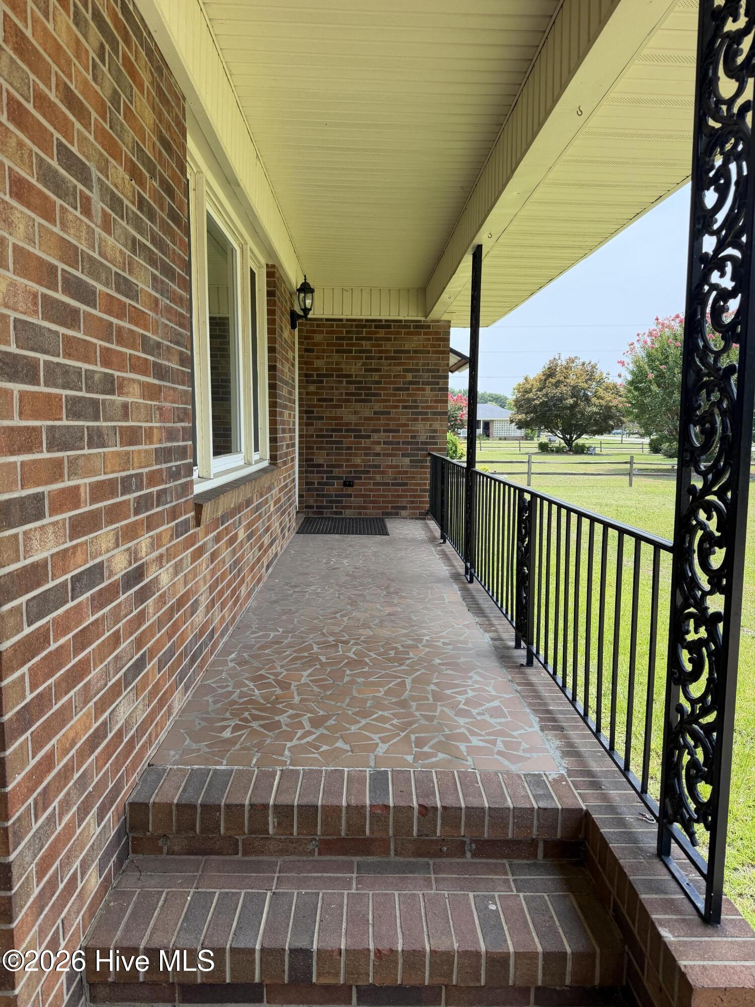 103 Bridle Path Road Property Photo 3