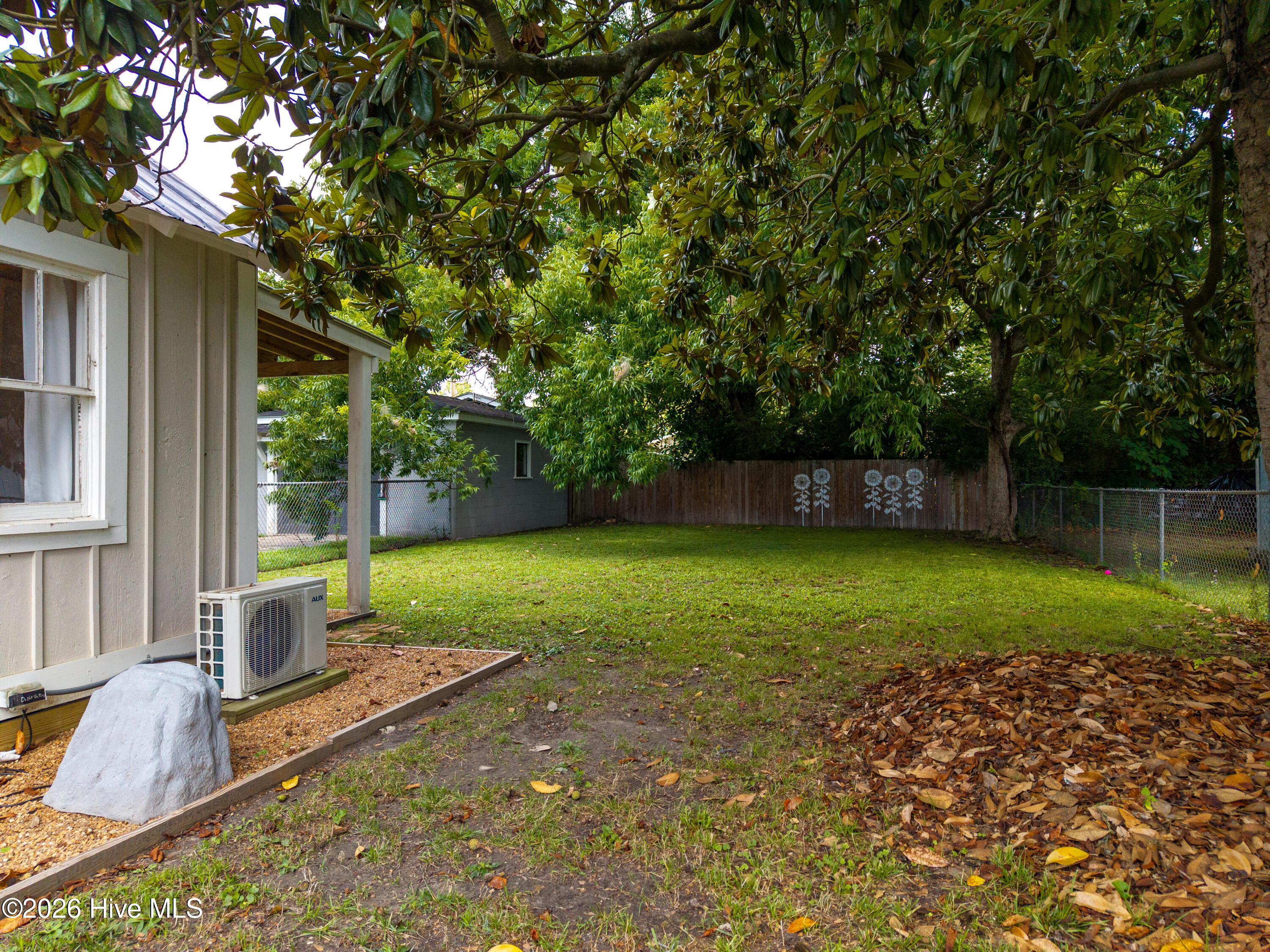 123 E Gale Street Property Photo 31