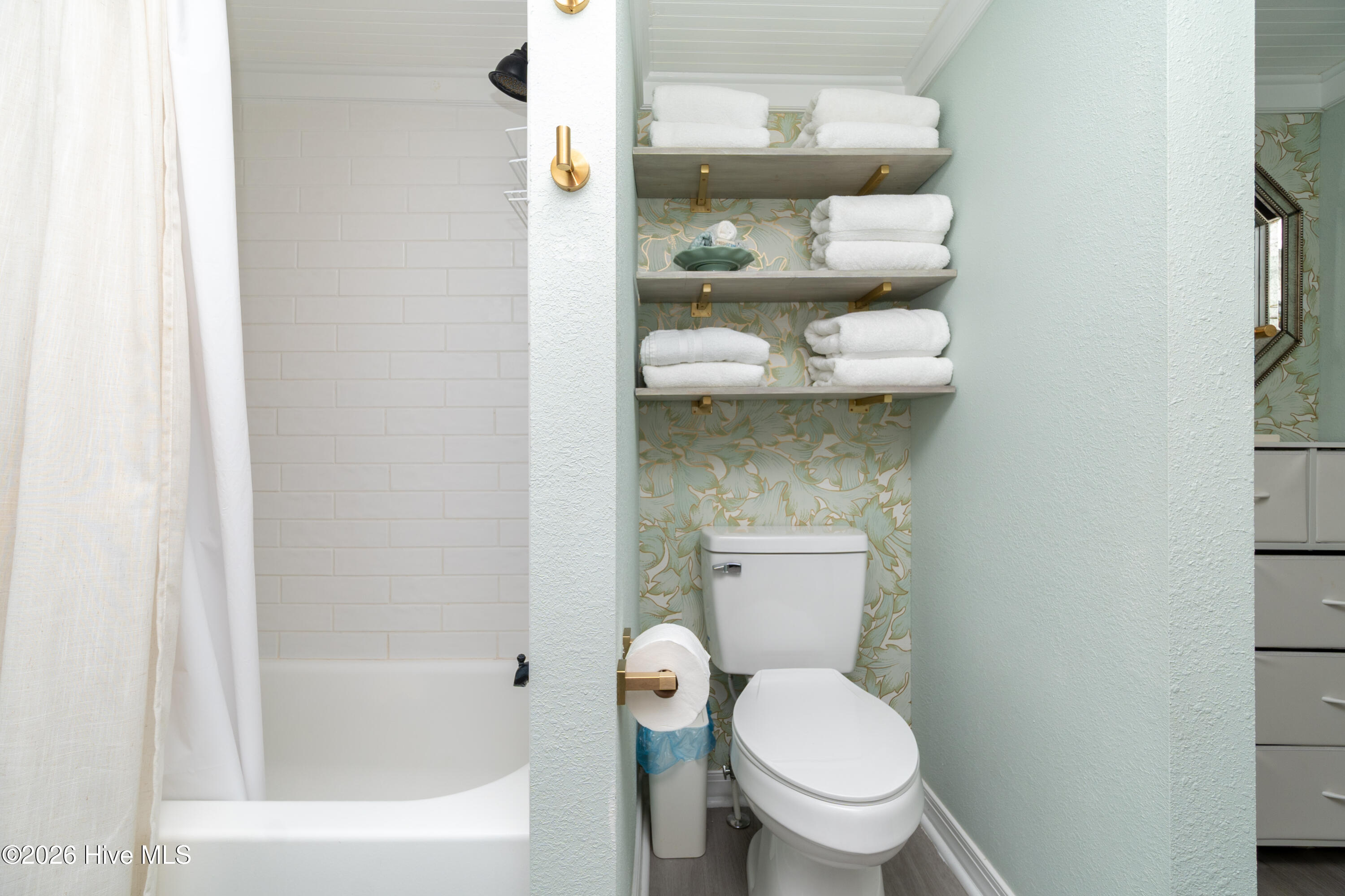 132 E Albemarle Street Property Photo 22