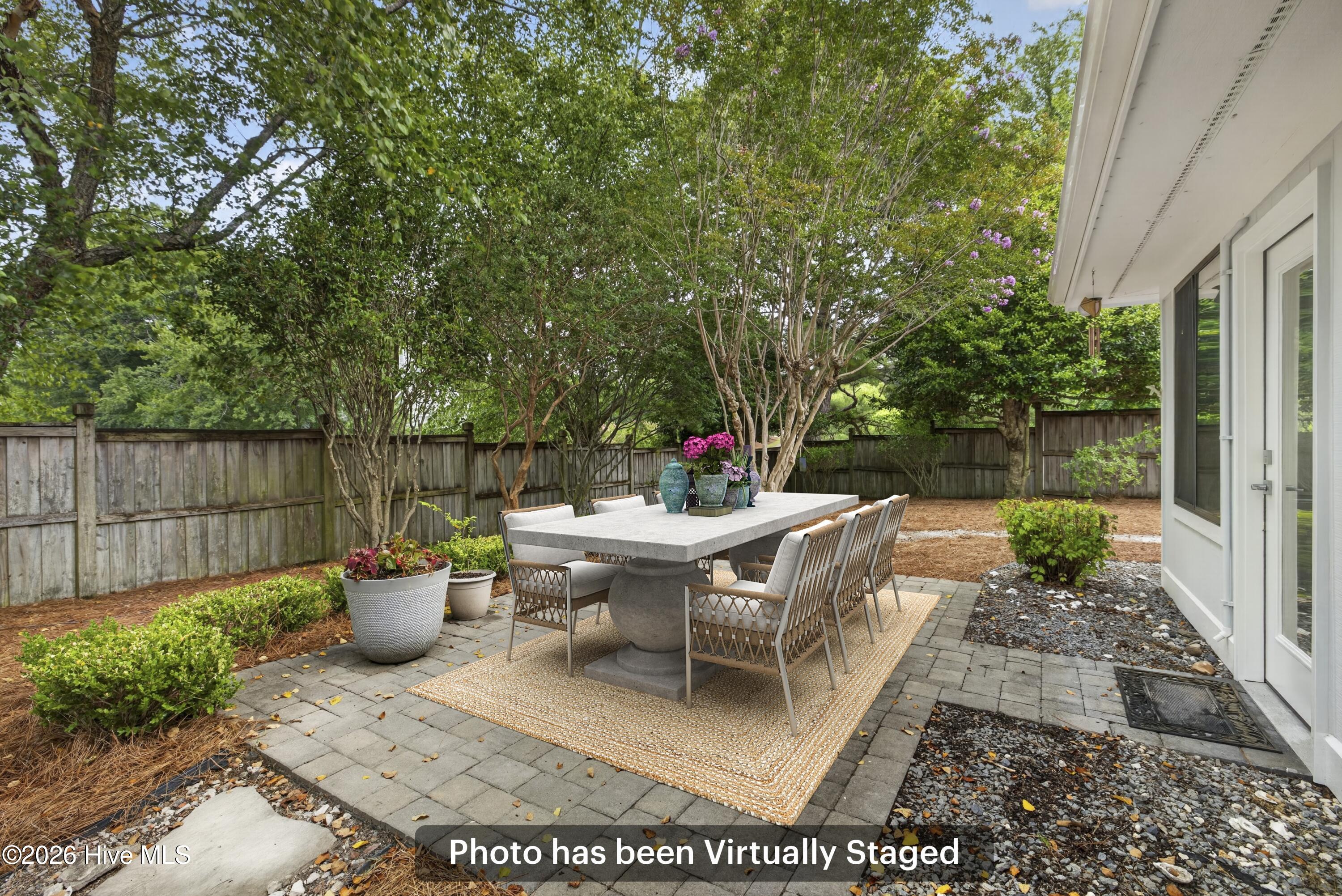400 Spike Rush Court Property Photo 14