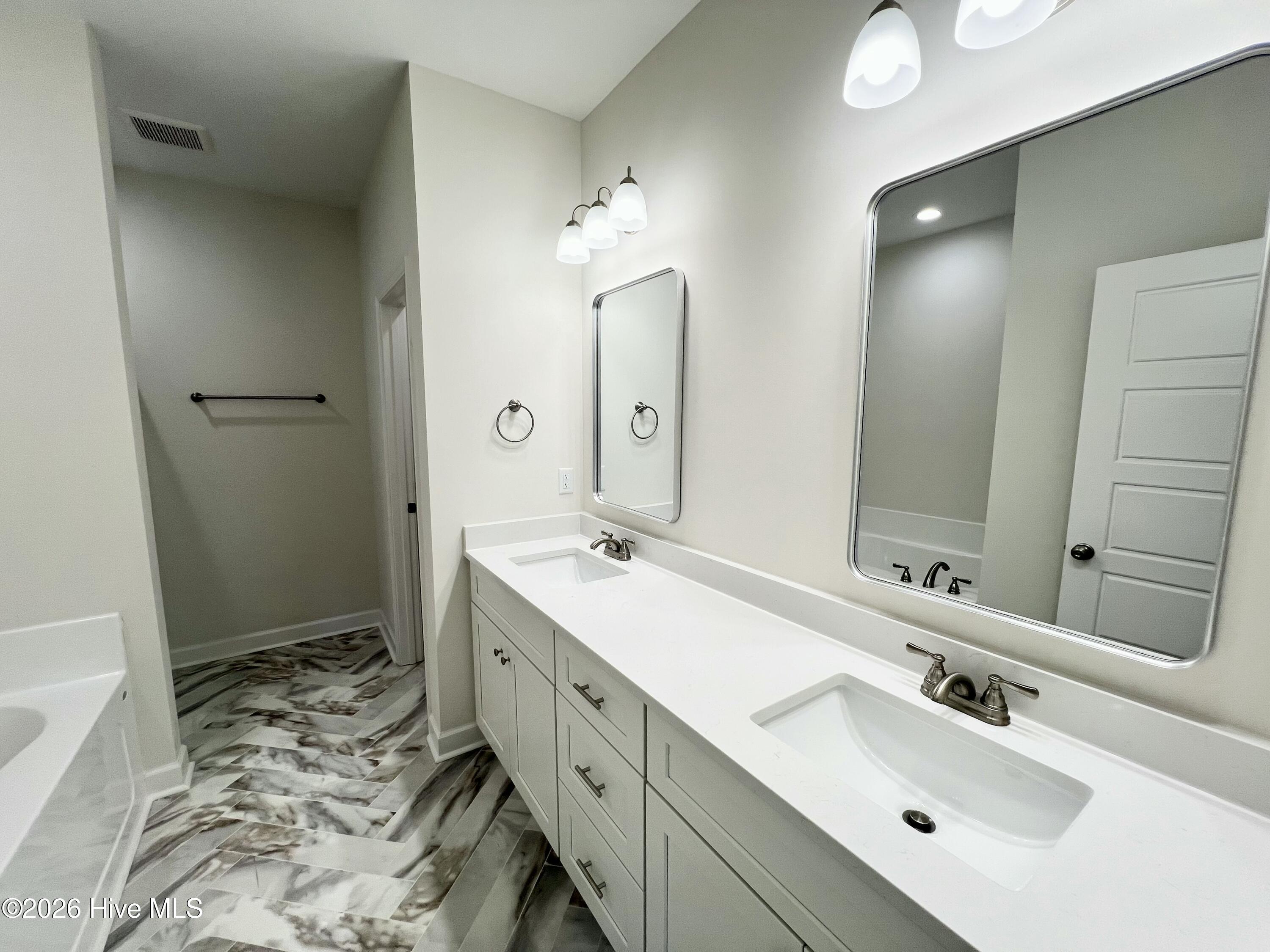 419 Creeks Edge Drive Property Photo 12