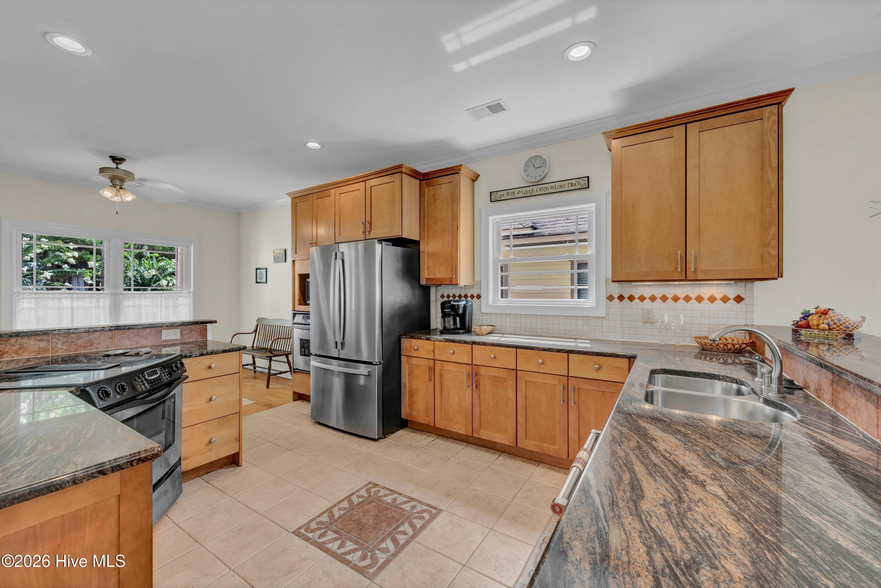 602 Planters Ridge Drive Property Photo 10