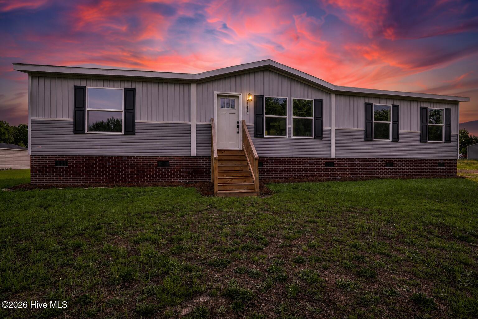 1240 Bloomery Road Property Photo 1
