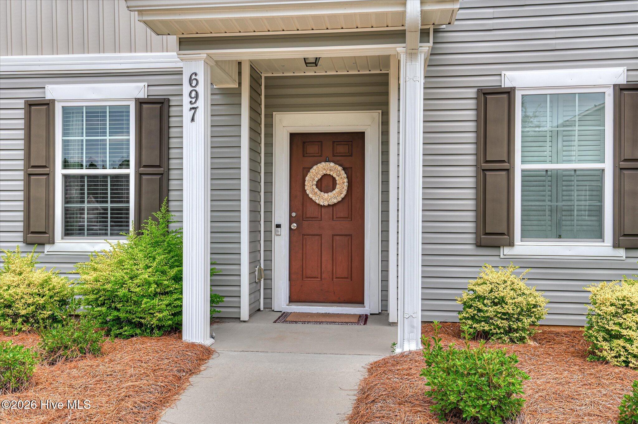 697 Aberdeen Circle Property Photo 4