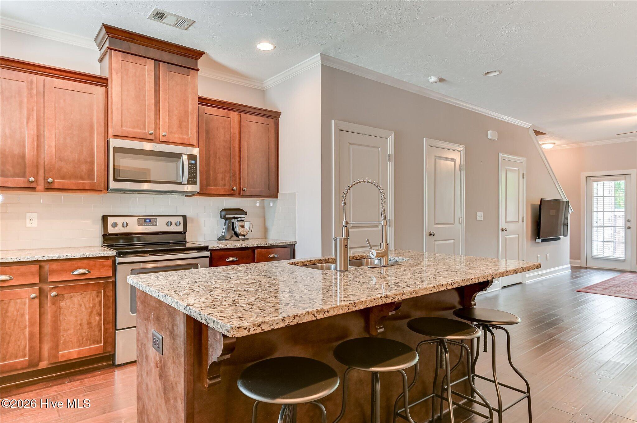 697 Aberdeen Circle Property Photo 15