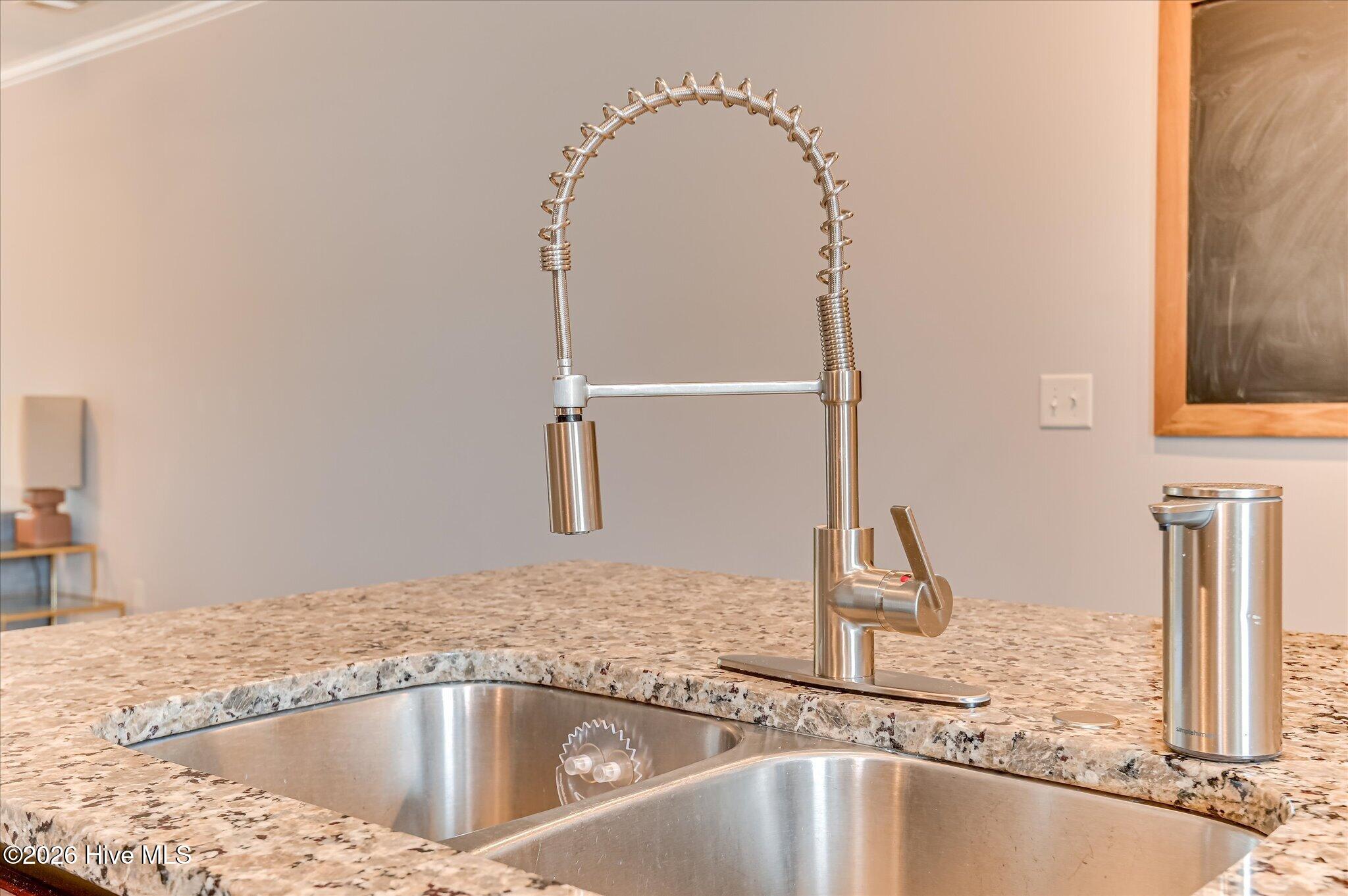 697 Aberdeen Circle Property Photo 17