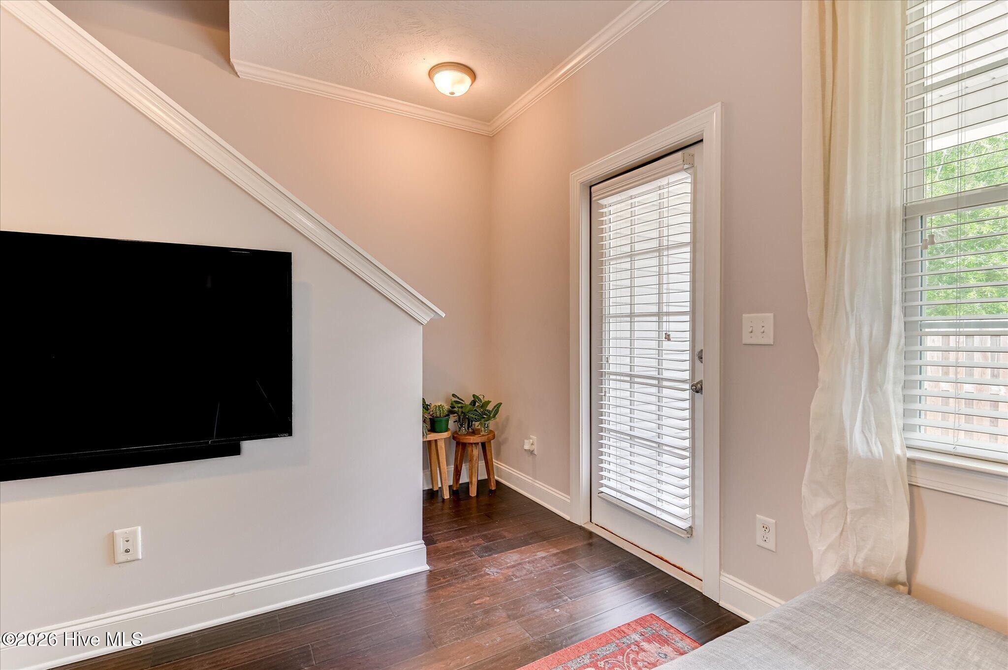 697 Aberdeen Circle Property Photo 20