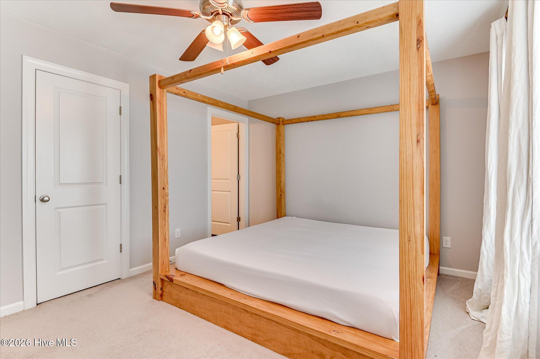 697 Aberdeen Circle Property Photo 25