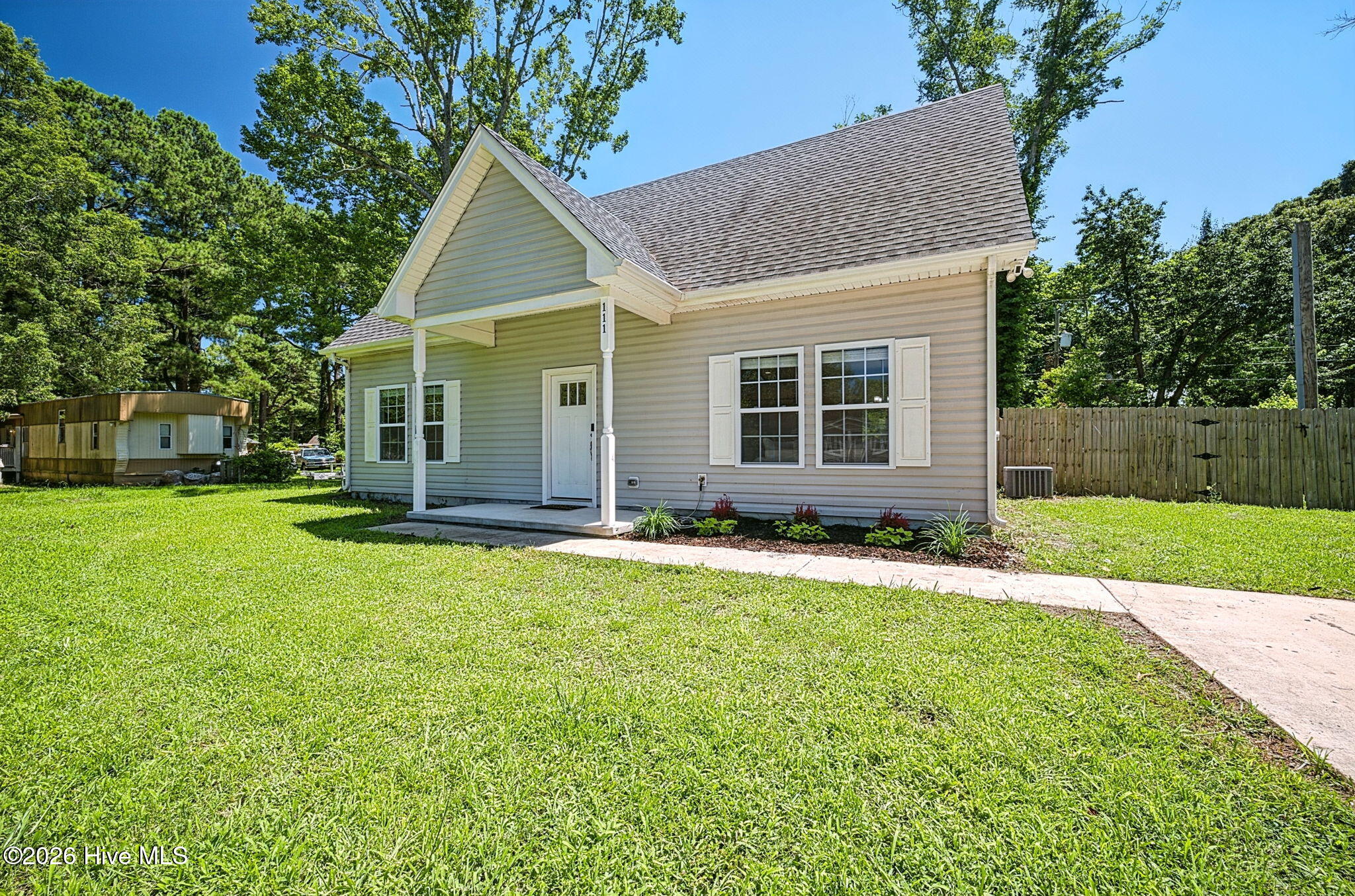 111 Halstead Drive Property Photo 3