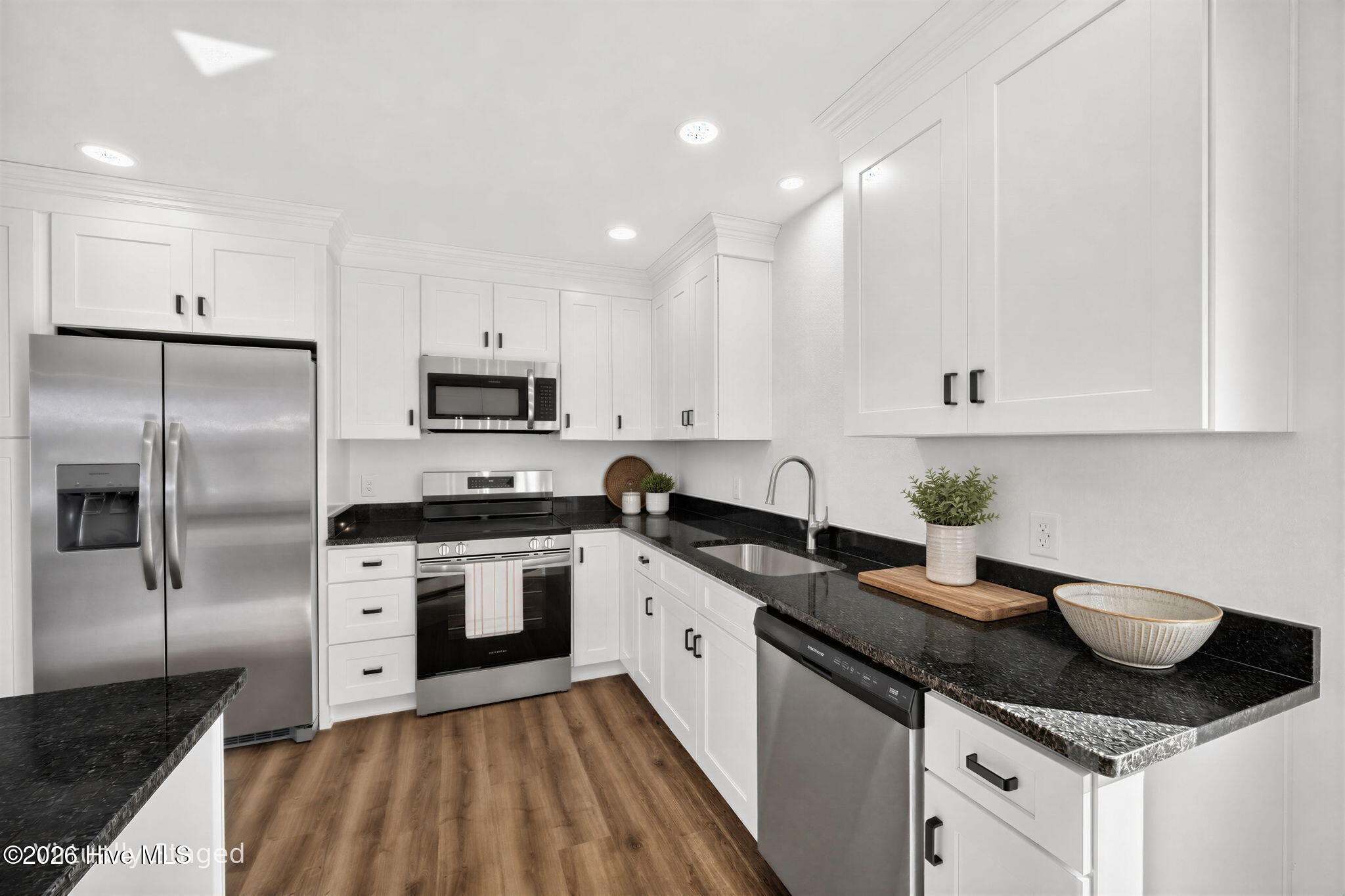 1263 Center Hill Highway Property Photo 10