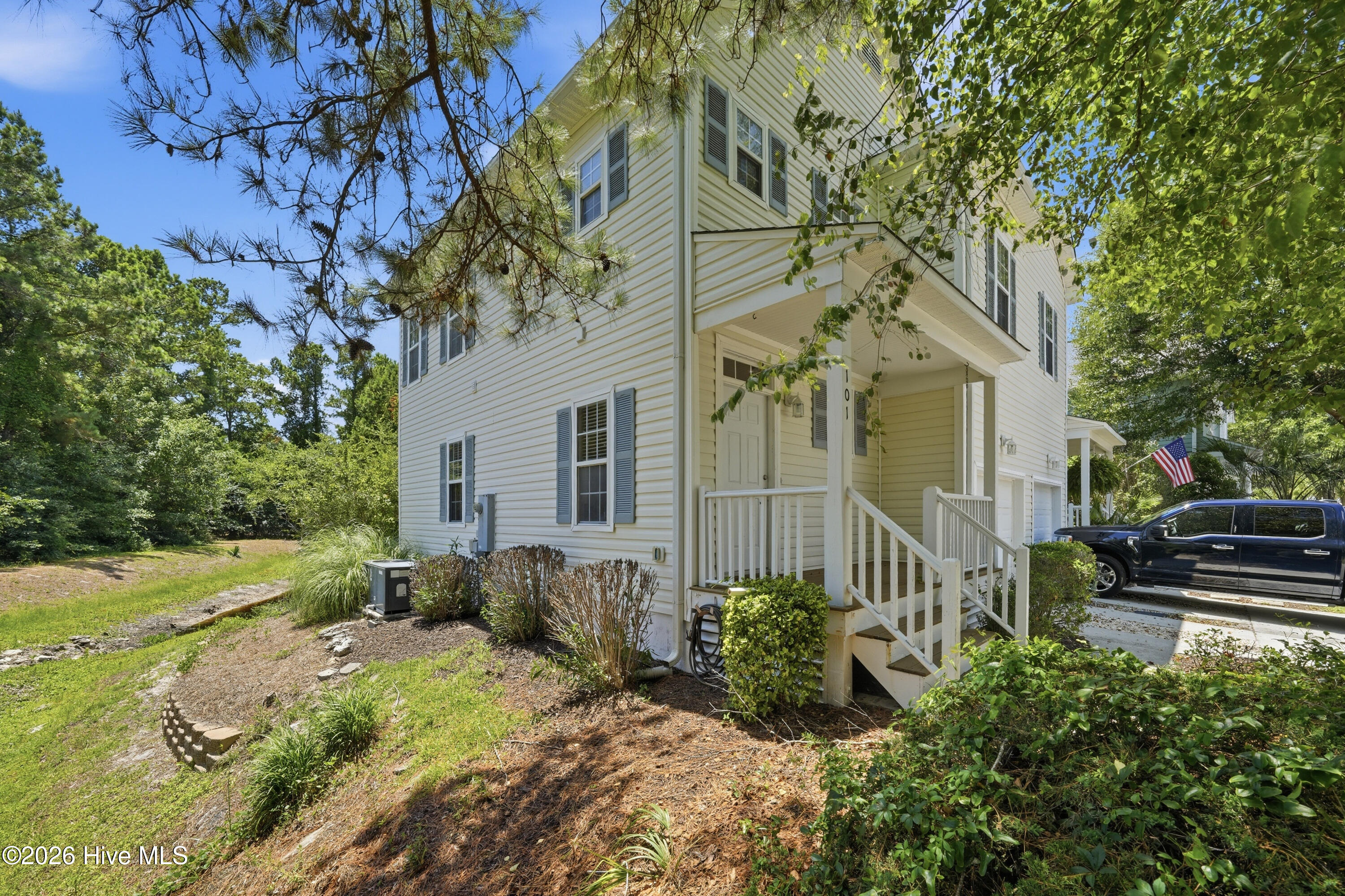 101 Durands Landing Property Photo 2