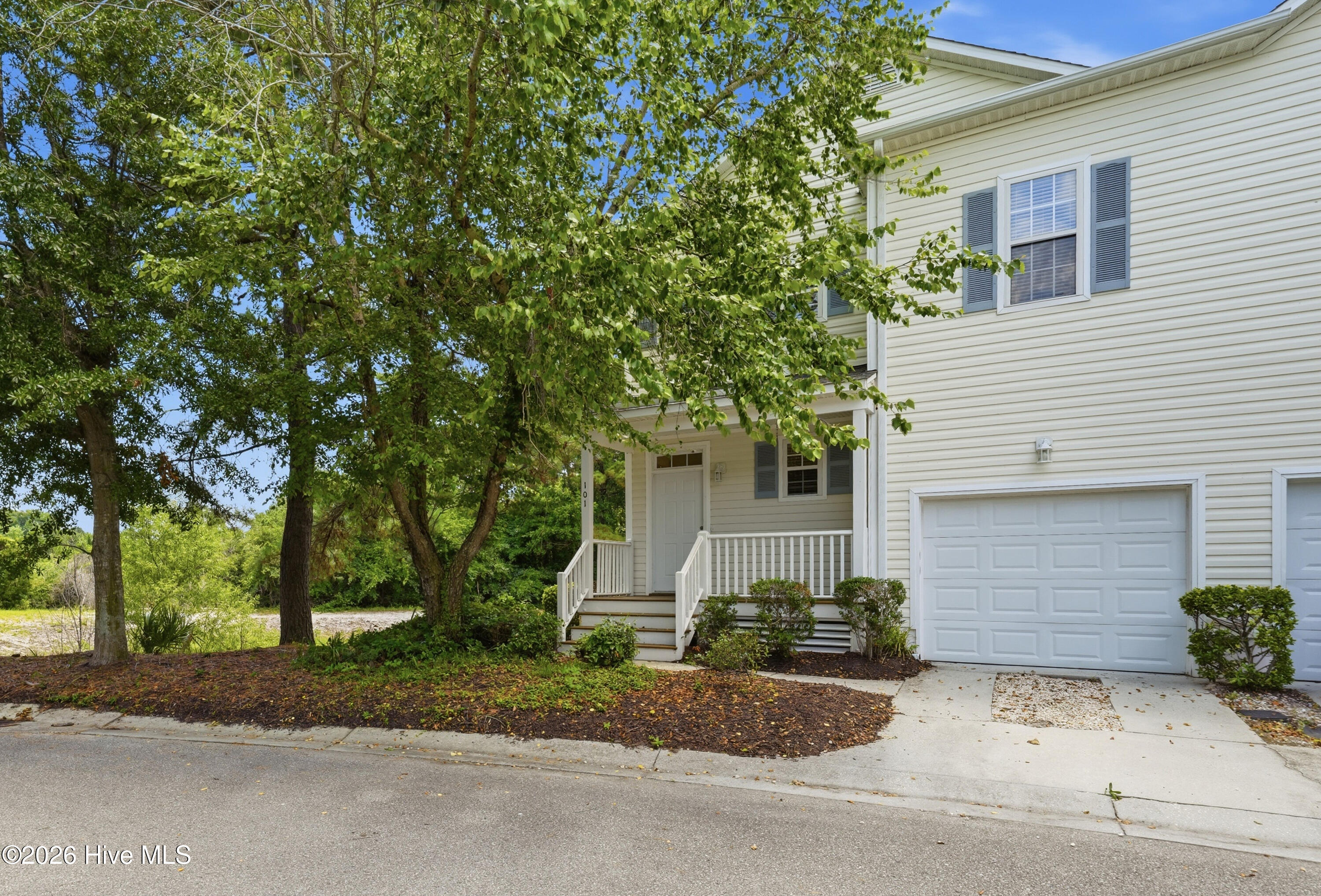 101 Durands Landing Property Photo 3
