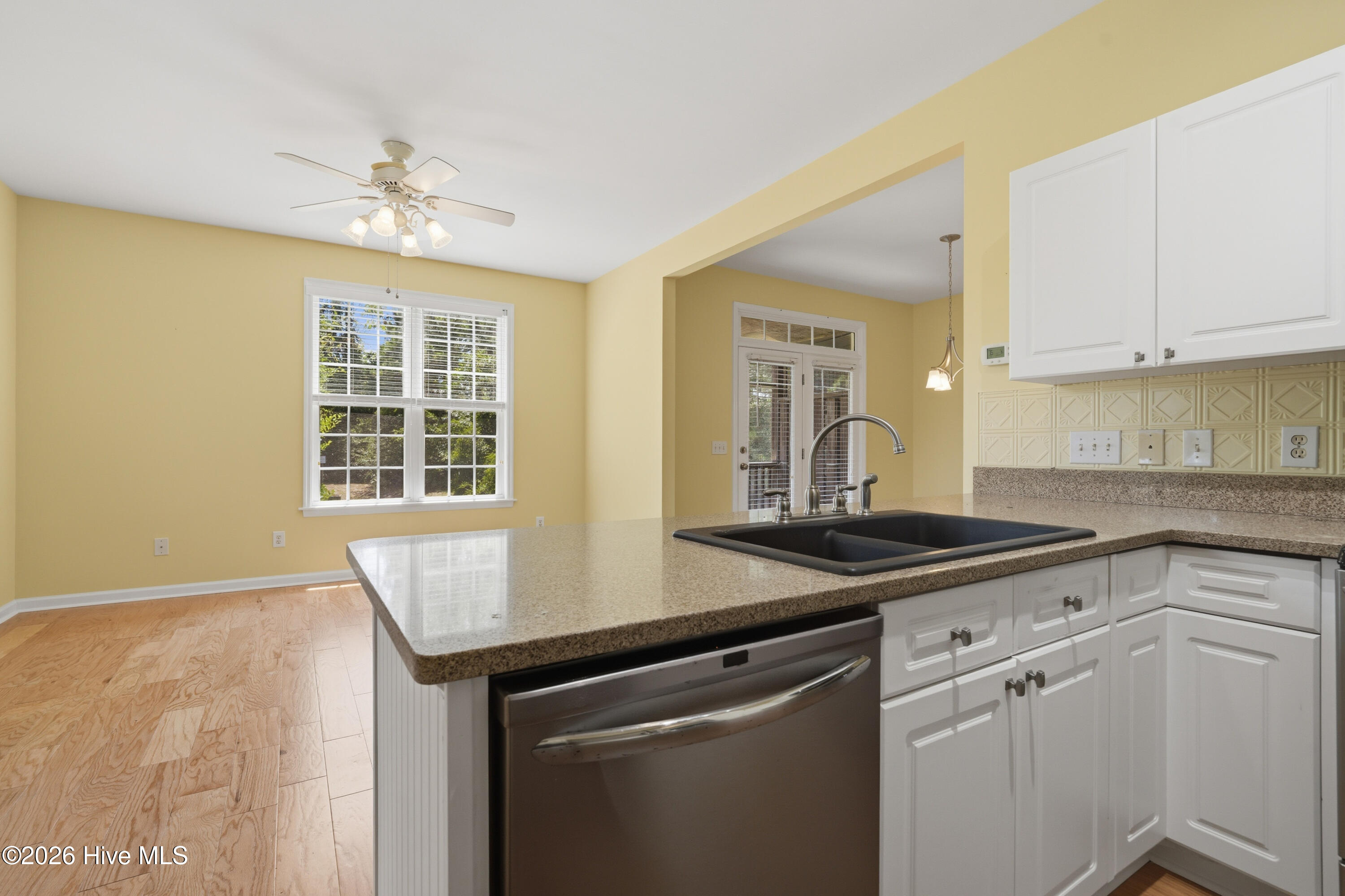 101 Durands Landing Property Photo 13
