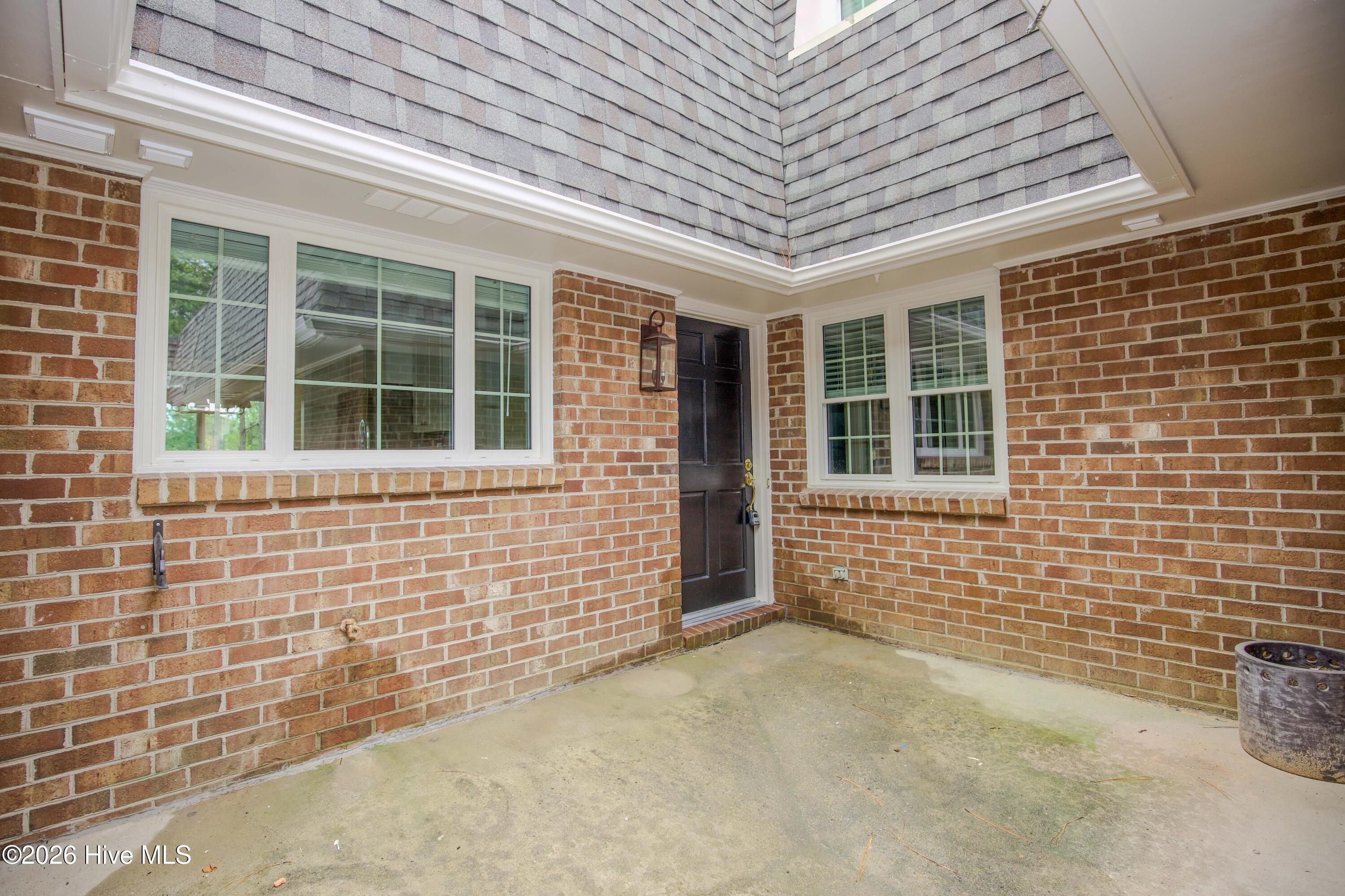 131 Racquet Lane Property Photo 2