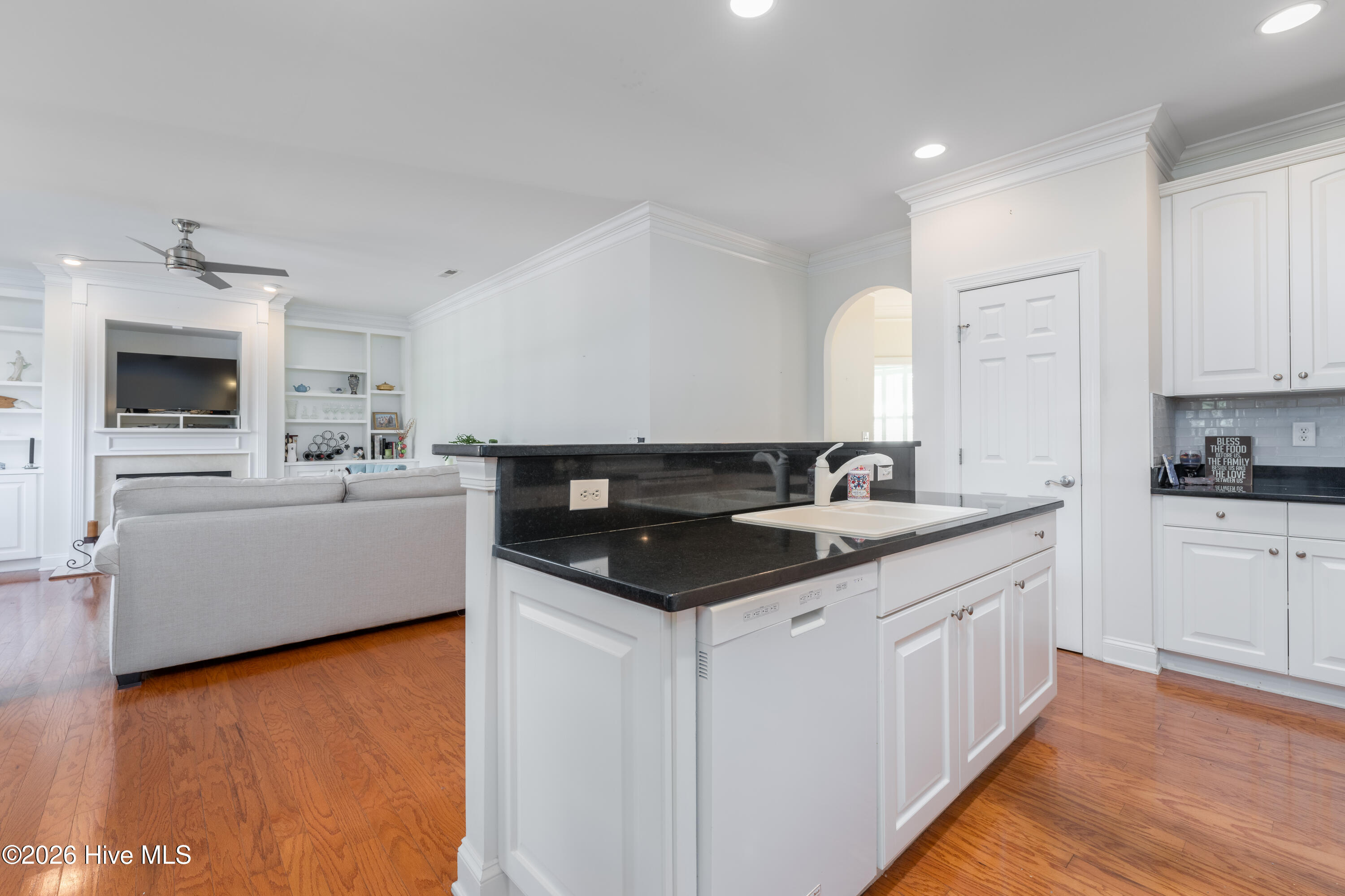 1015 Sunstone Court Property Photo 8
