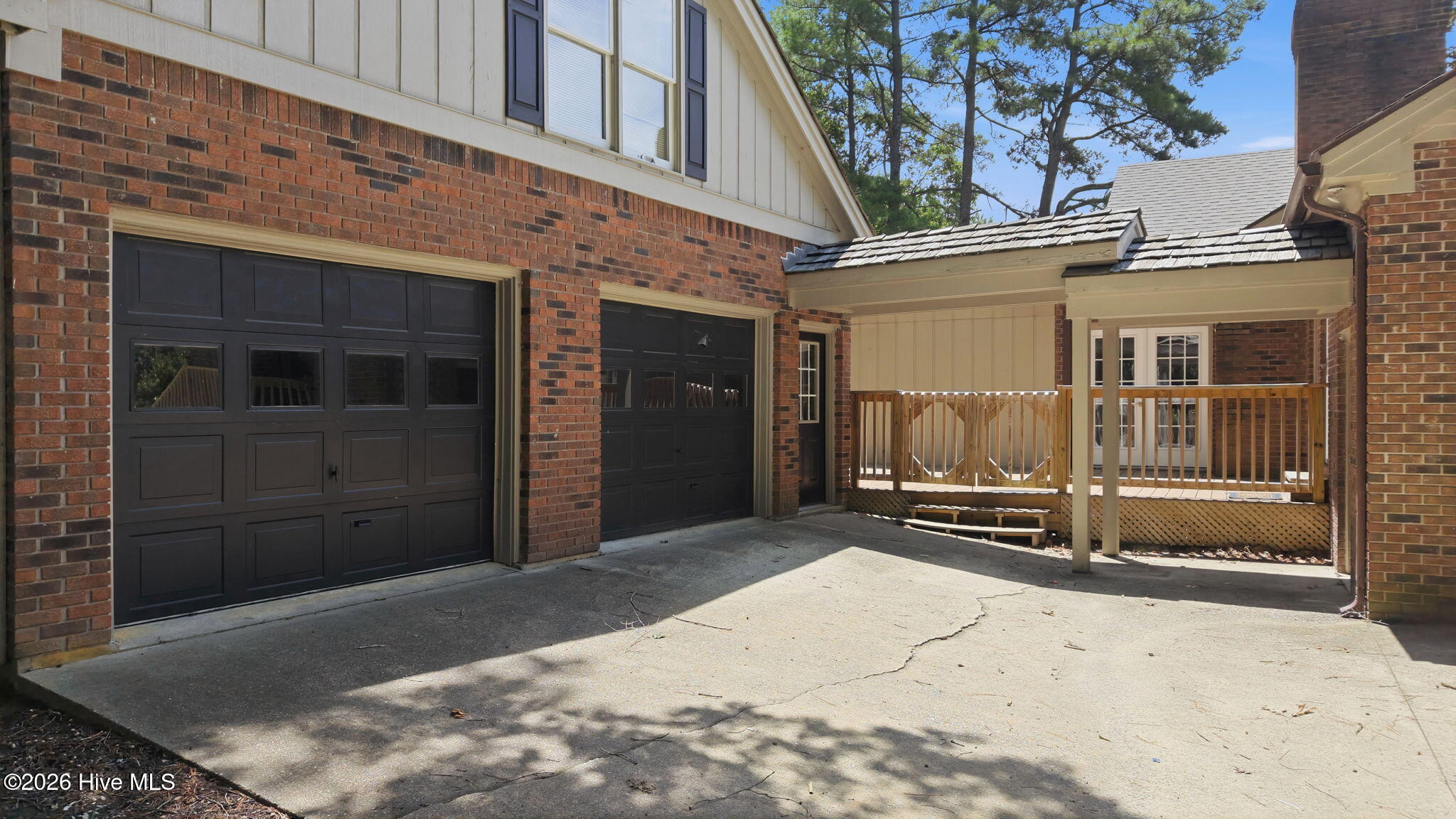 3425 Weatherstone Drive Property Photo 8