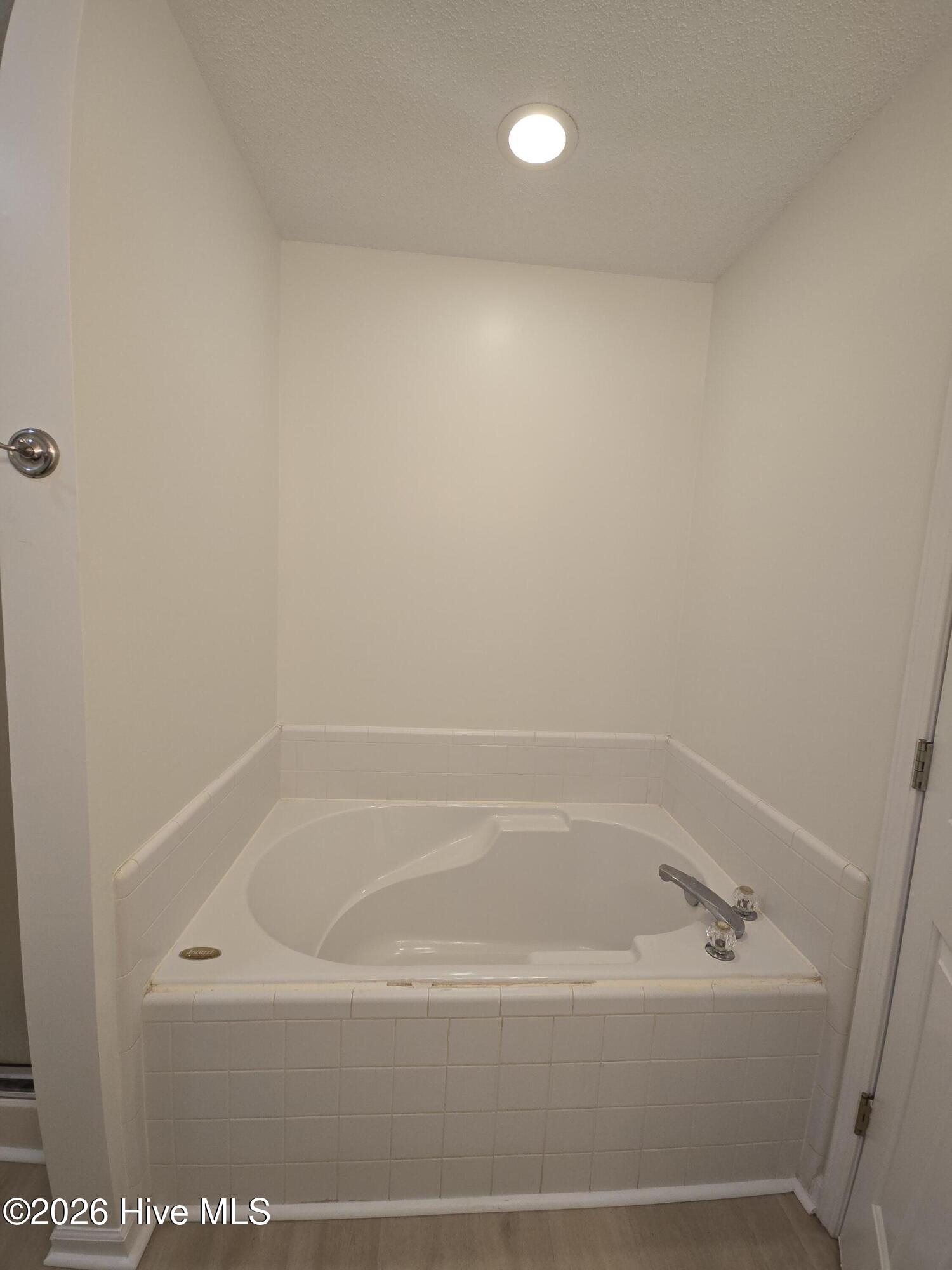5005 Woods Edge Road Property Photo 11