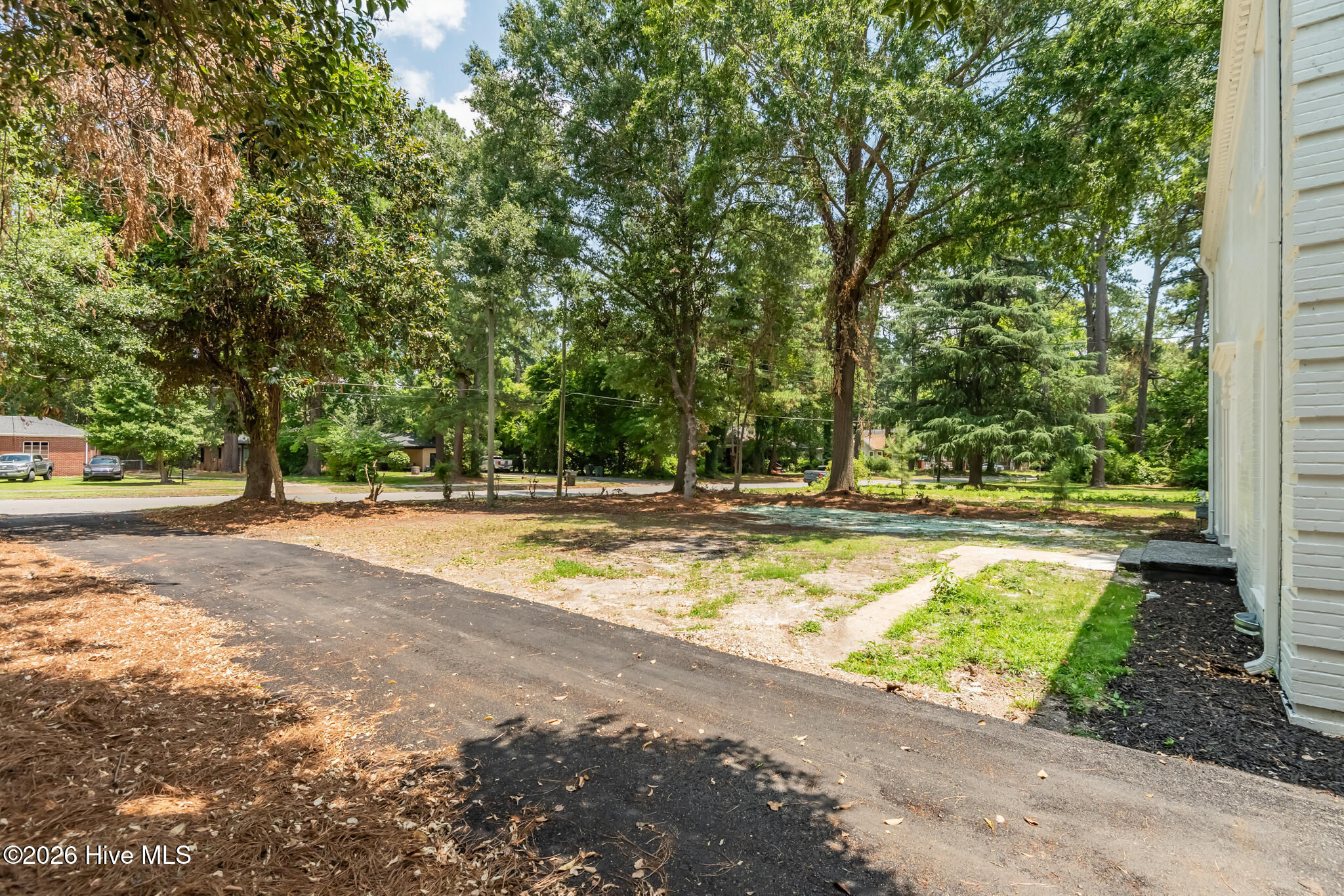 1012 Evergreen Avenue Property Photo 9
