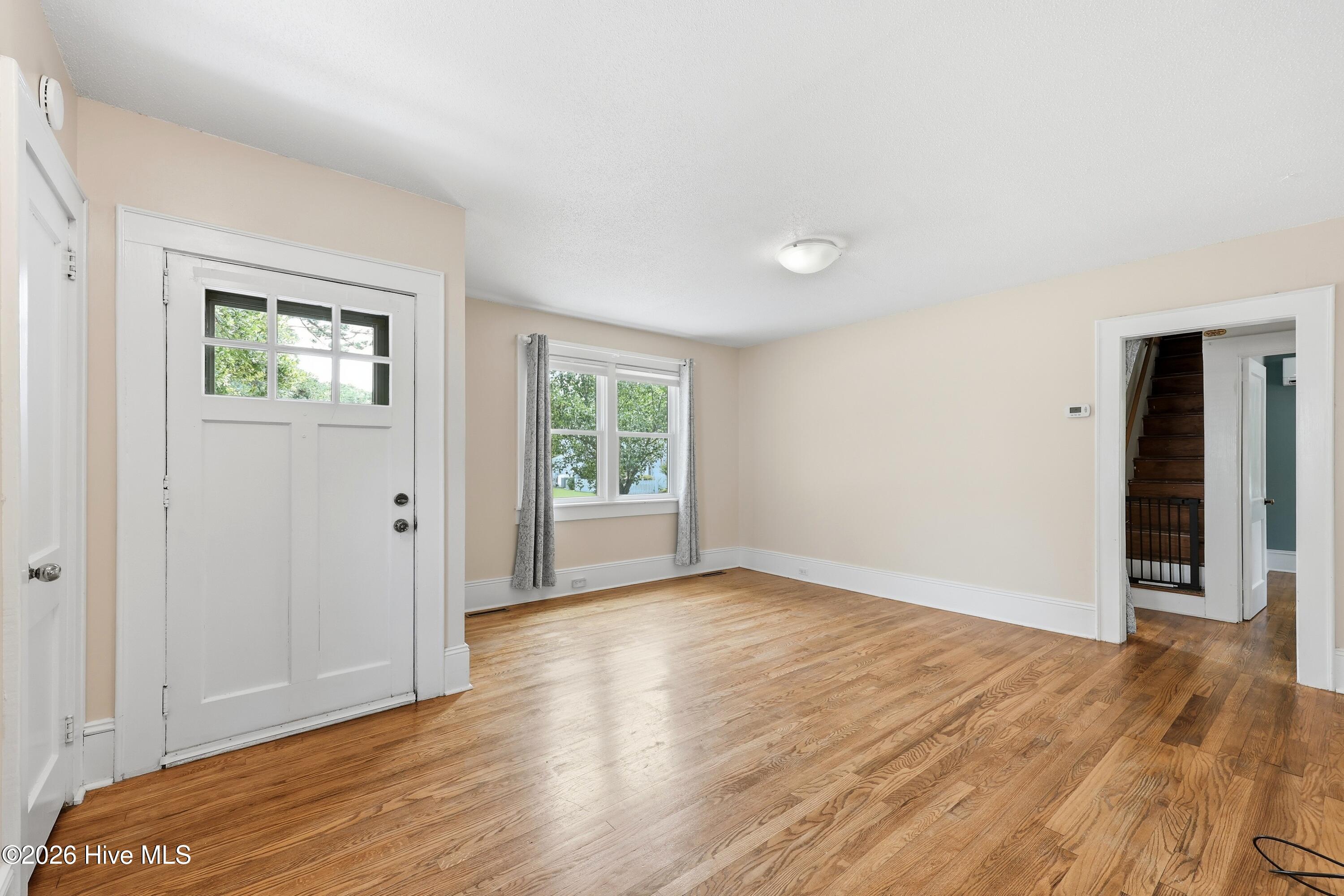 109 Noyes Avenue Property Photo 8