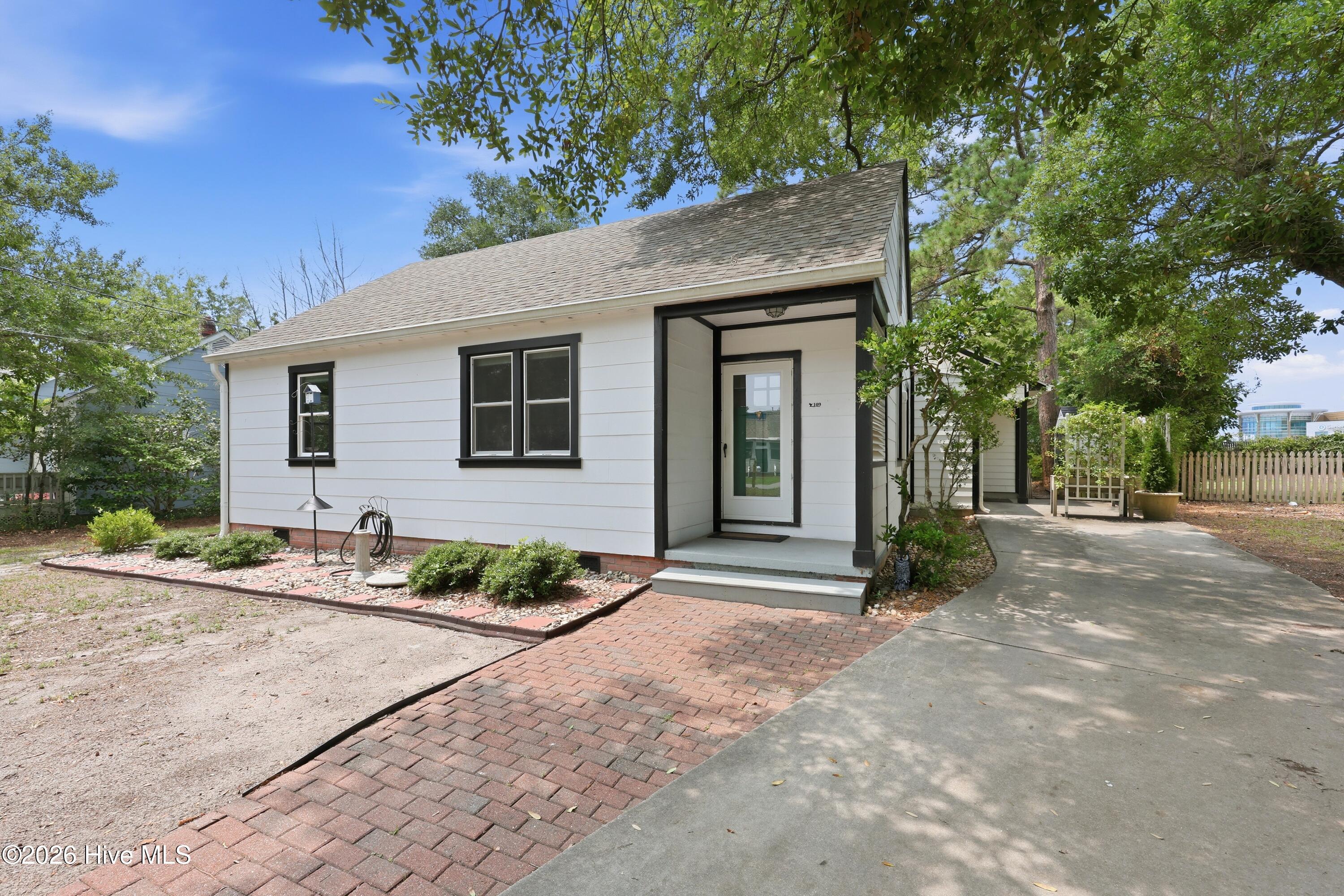 109 Noyes Avenue Property Photo 41