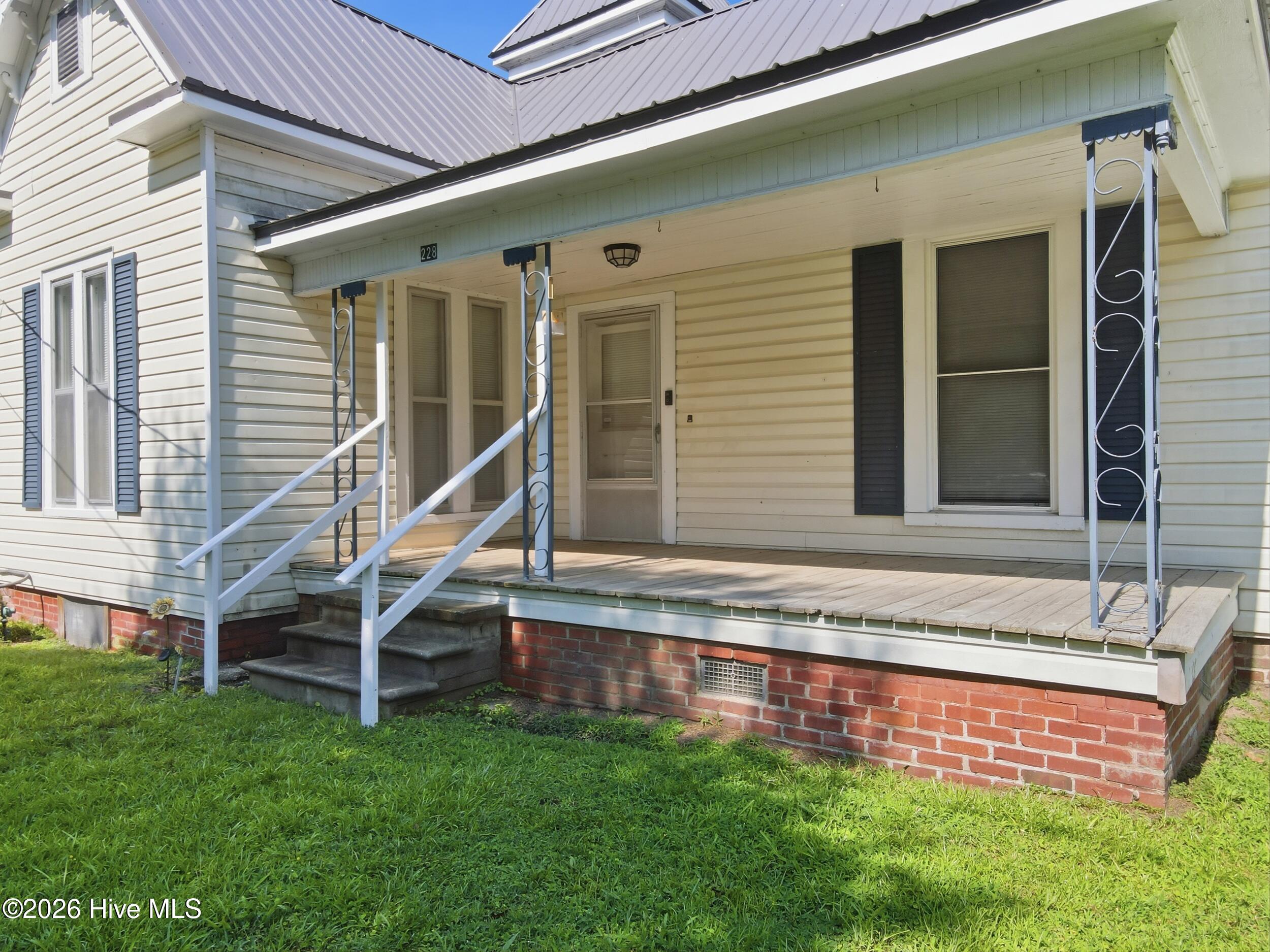 228 Main St Ex Street Property Photo 2