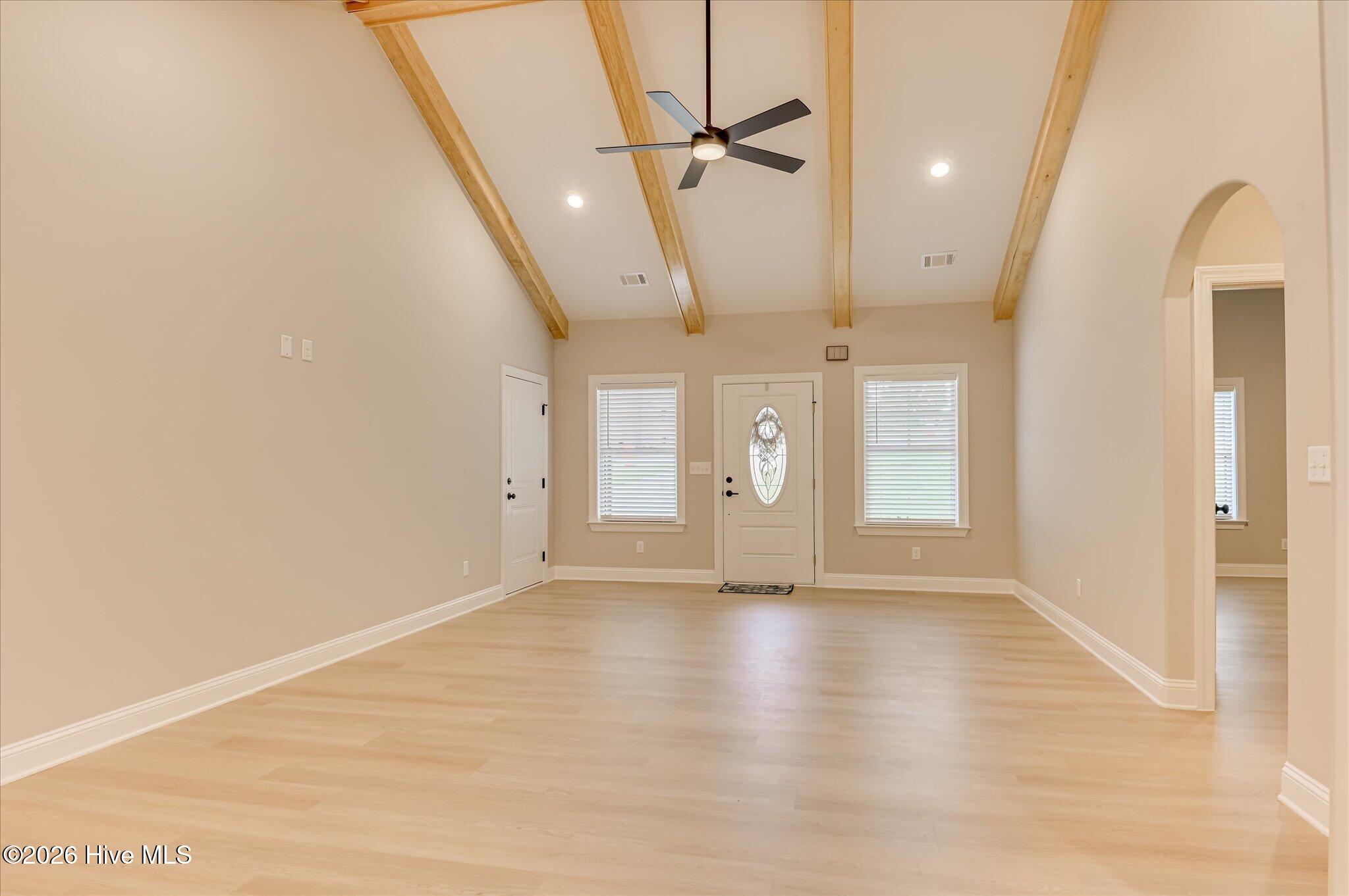 650b Hampton Circle Property Photo 6