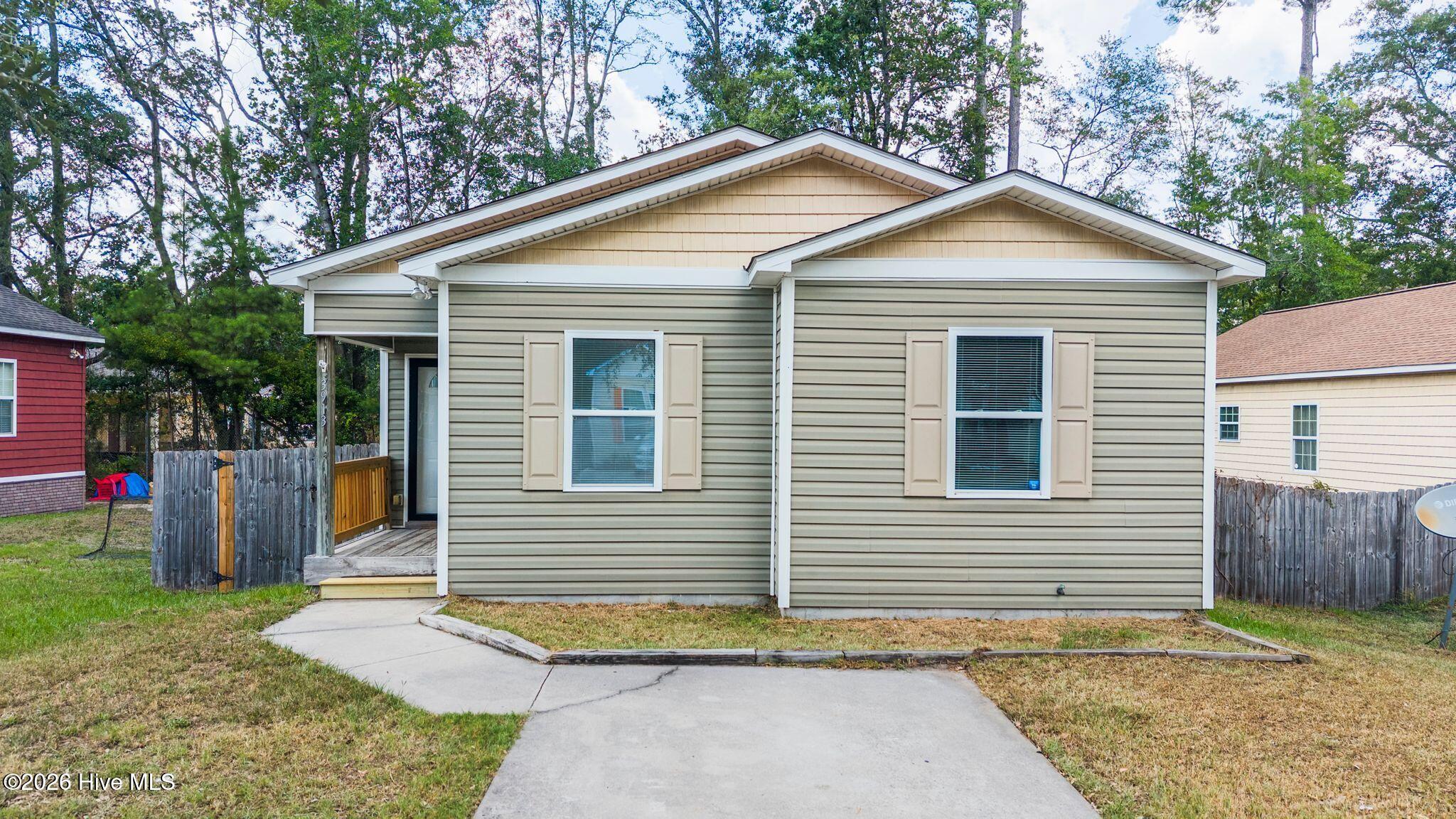 3913 Prices Lane Property Photo 2