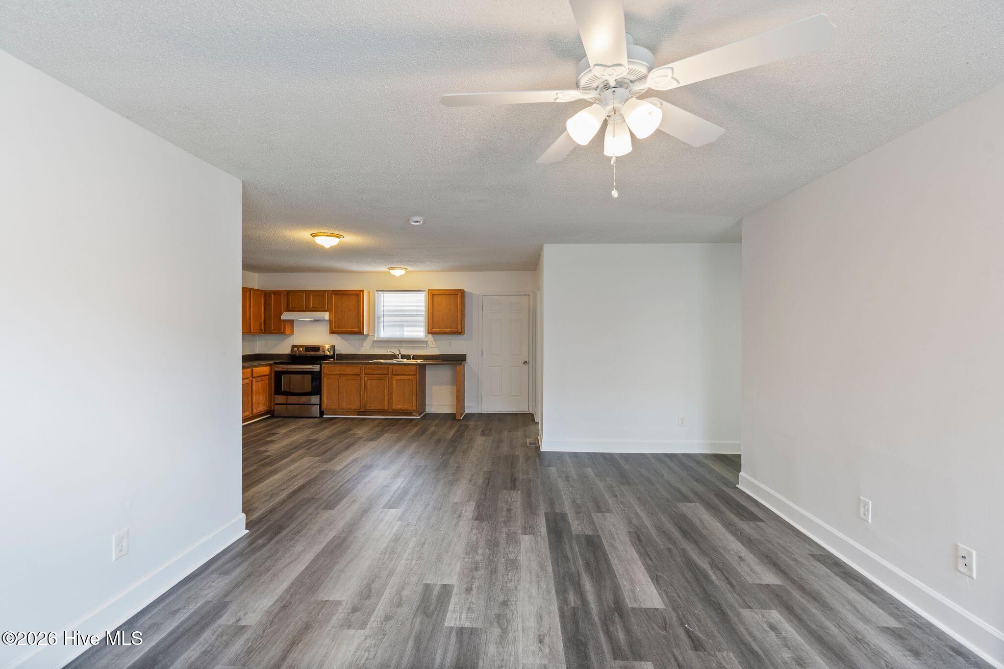3913 Prices Lane Property Photo 12