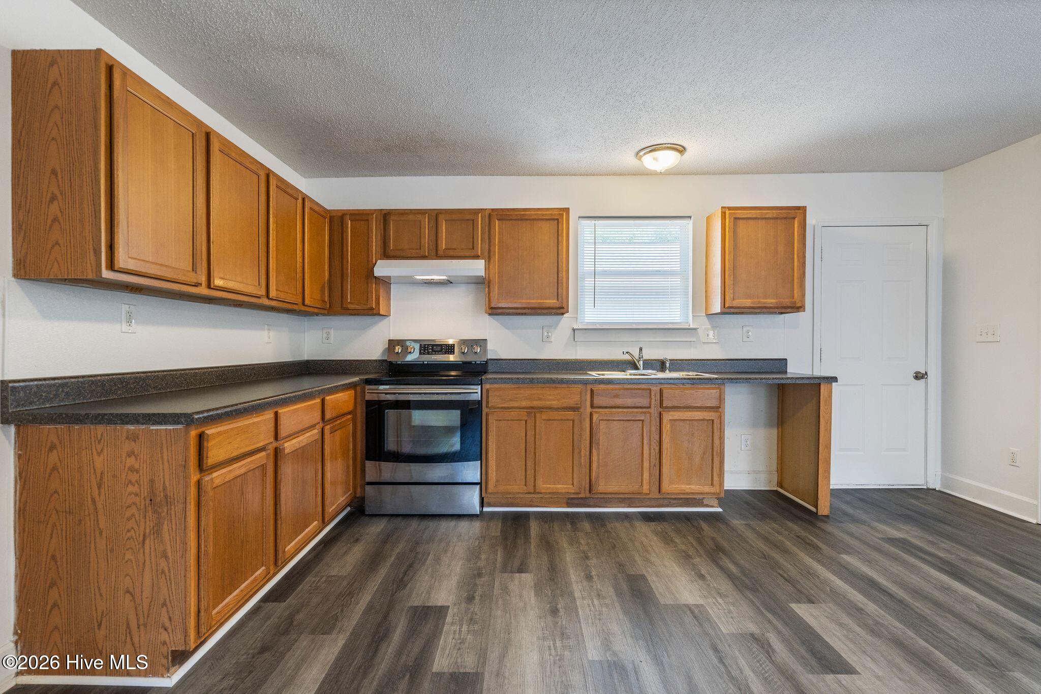 3913 Prices Lane Property Photo 16