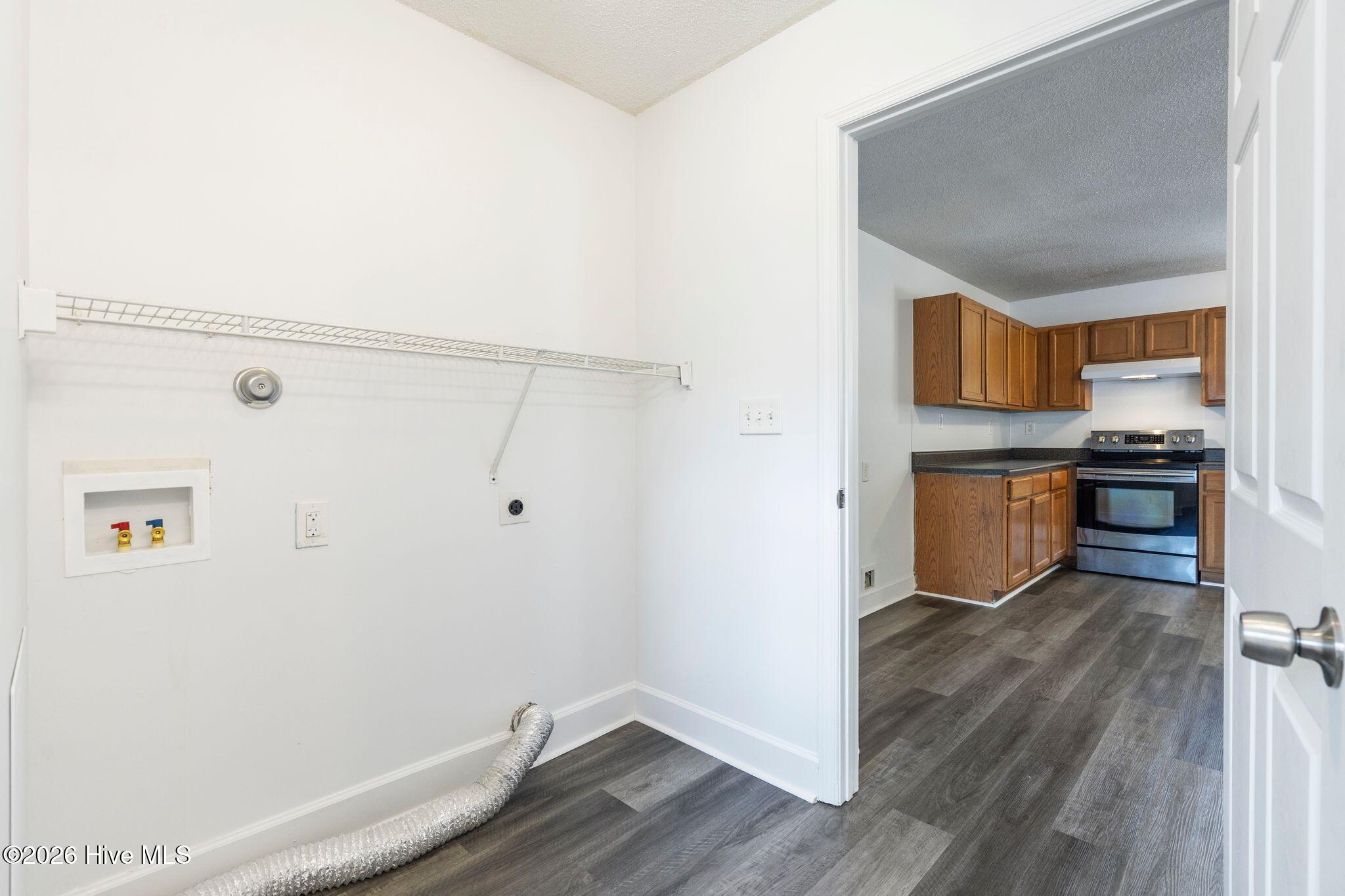 3913 Prices Lane Property Photo 27
