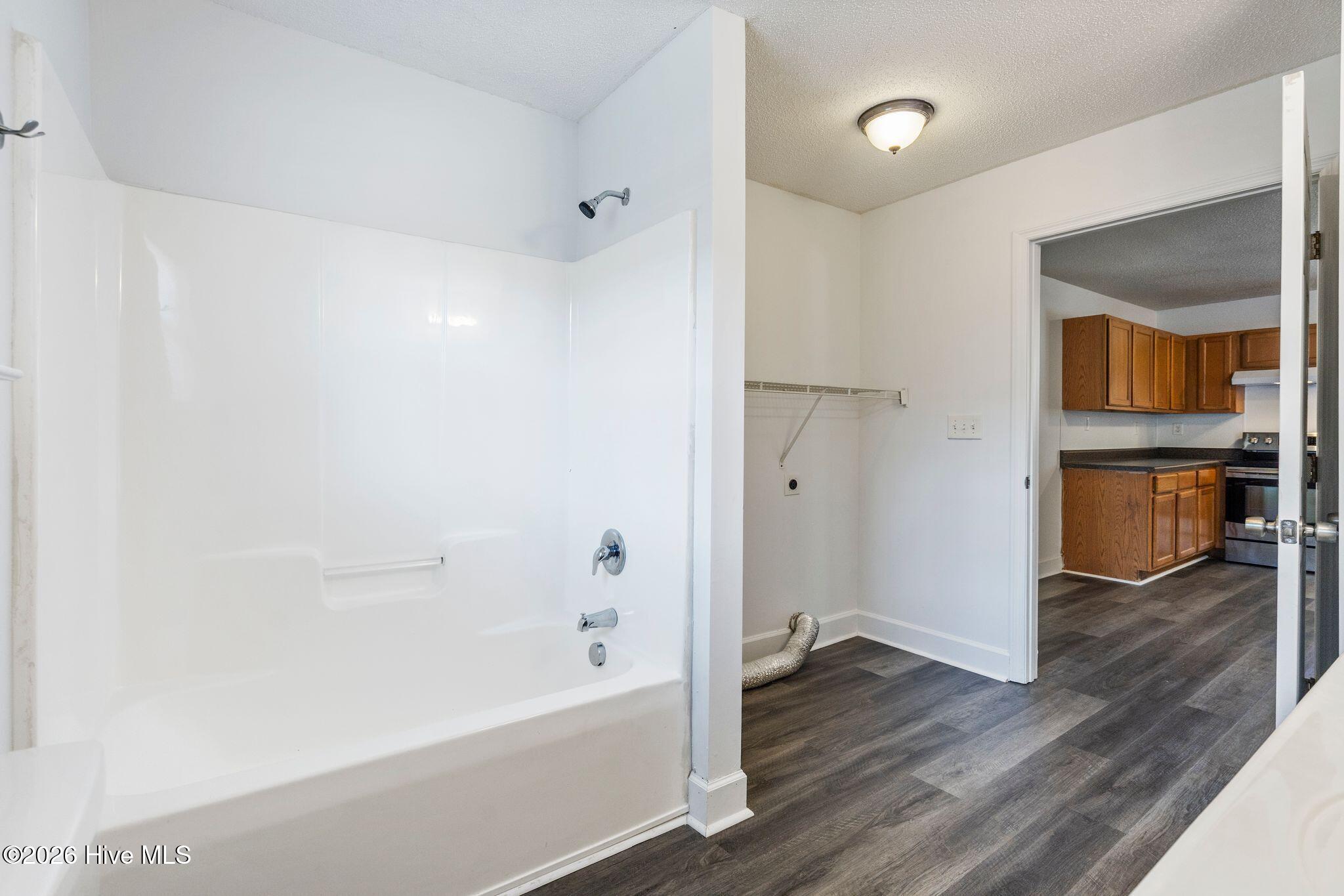 3913 Prices Lane Property Photo 28