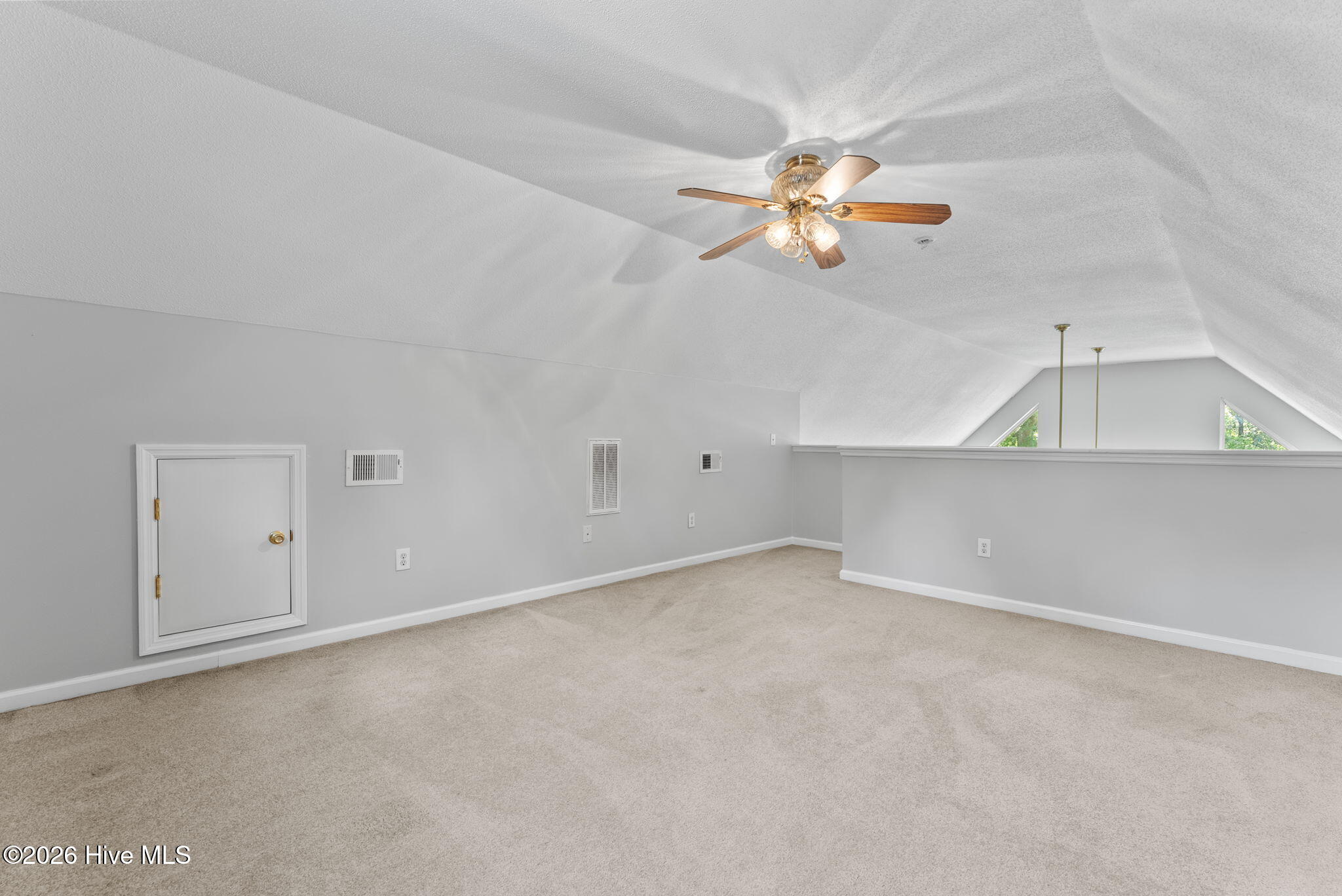 1046 Elm Drive Property Photo 33