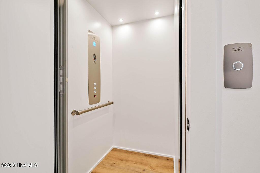 907 Fourth Street S Property Photo 7