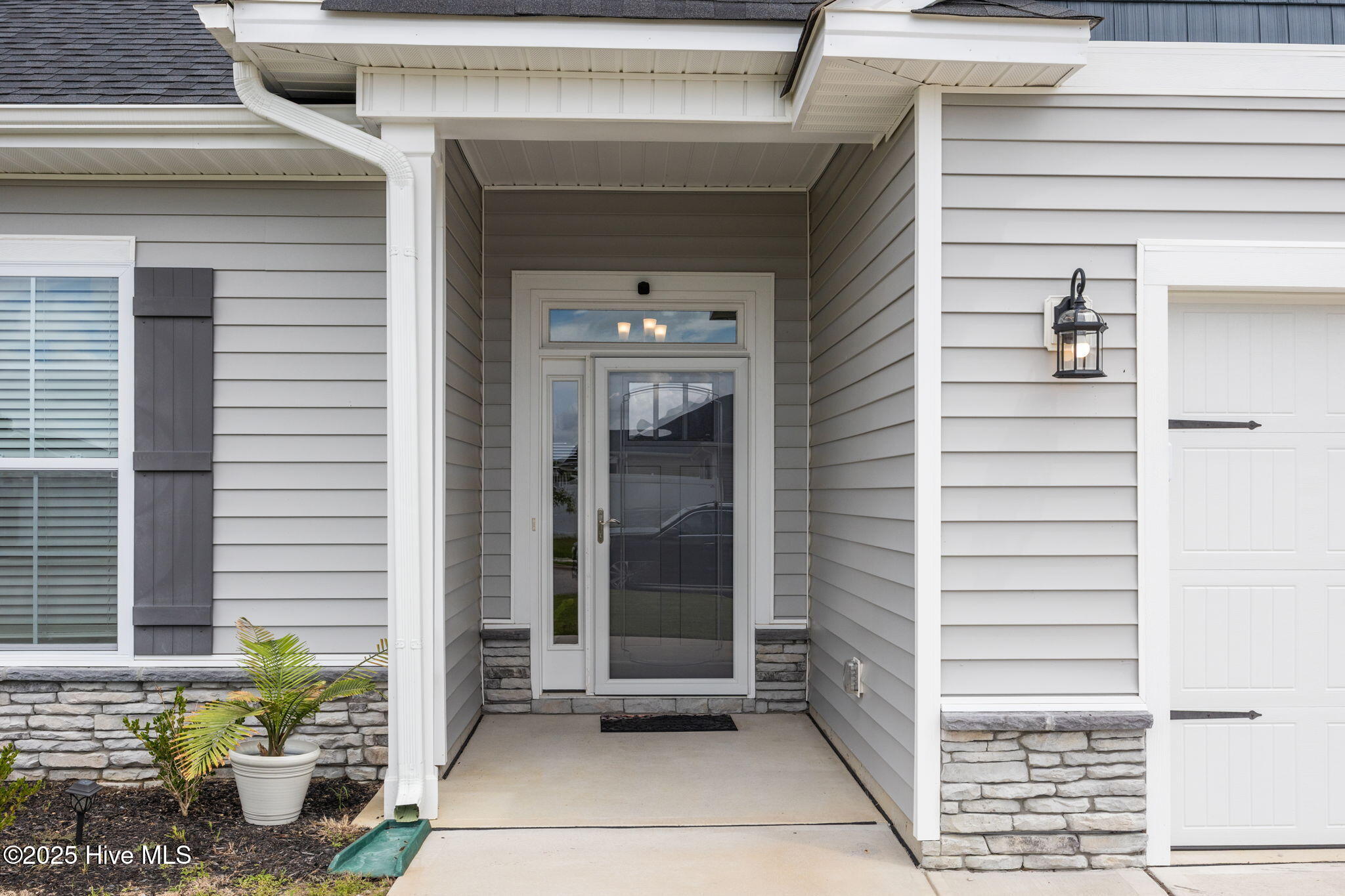 2653 Brittia Lane Property Photo 4