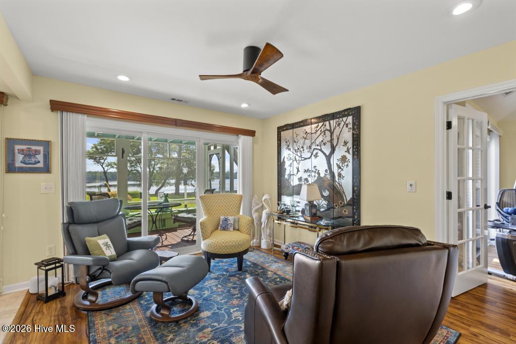 148 E Ivybridge Drive Property Photo 13