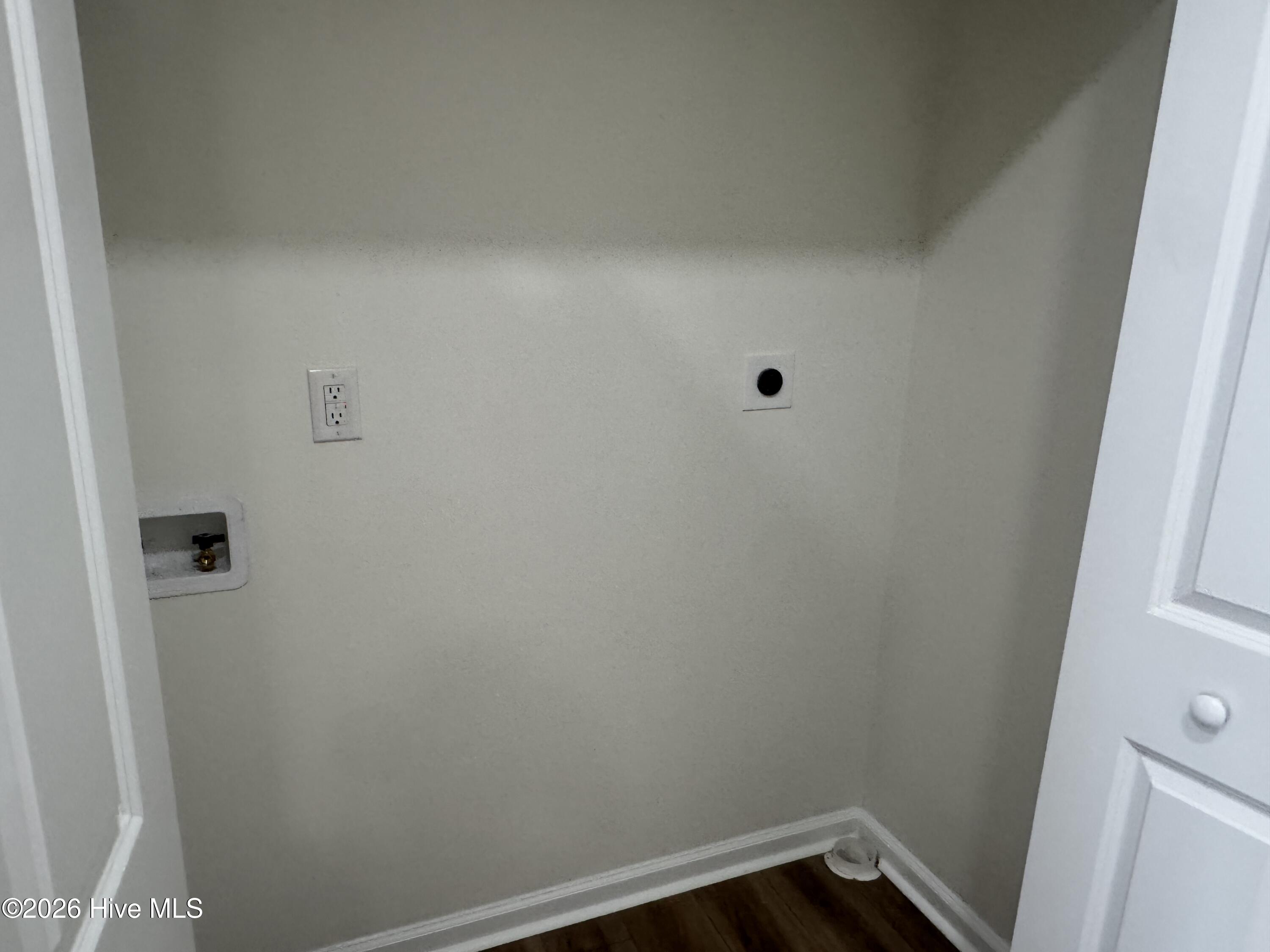 208 Regalwood Drive Property Photo 9