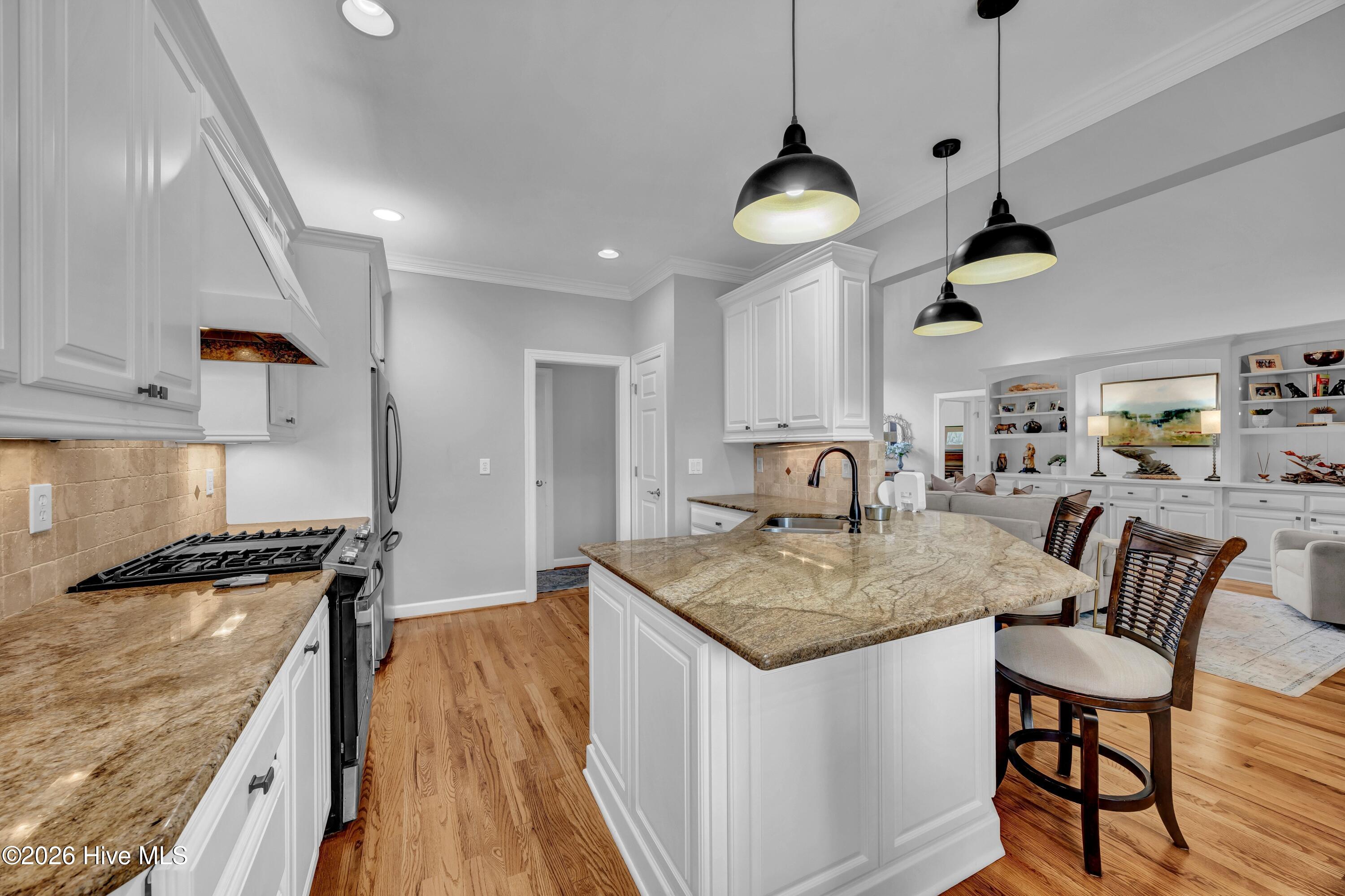 1530 Turnberry Lane Se Property Photo 8