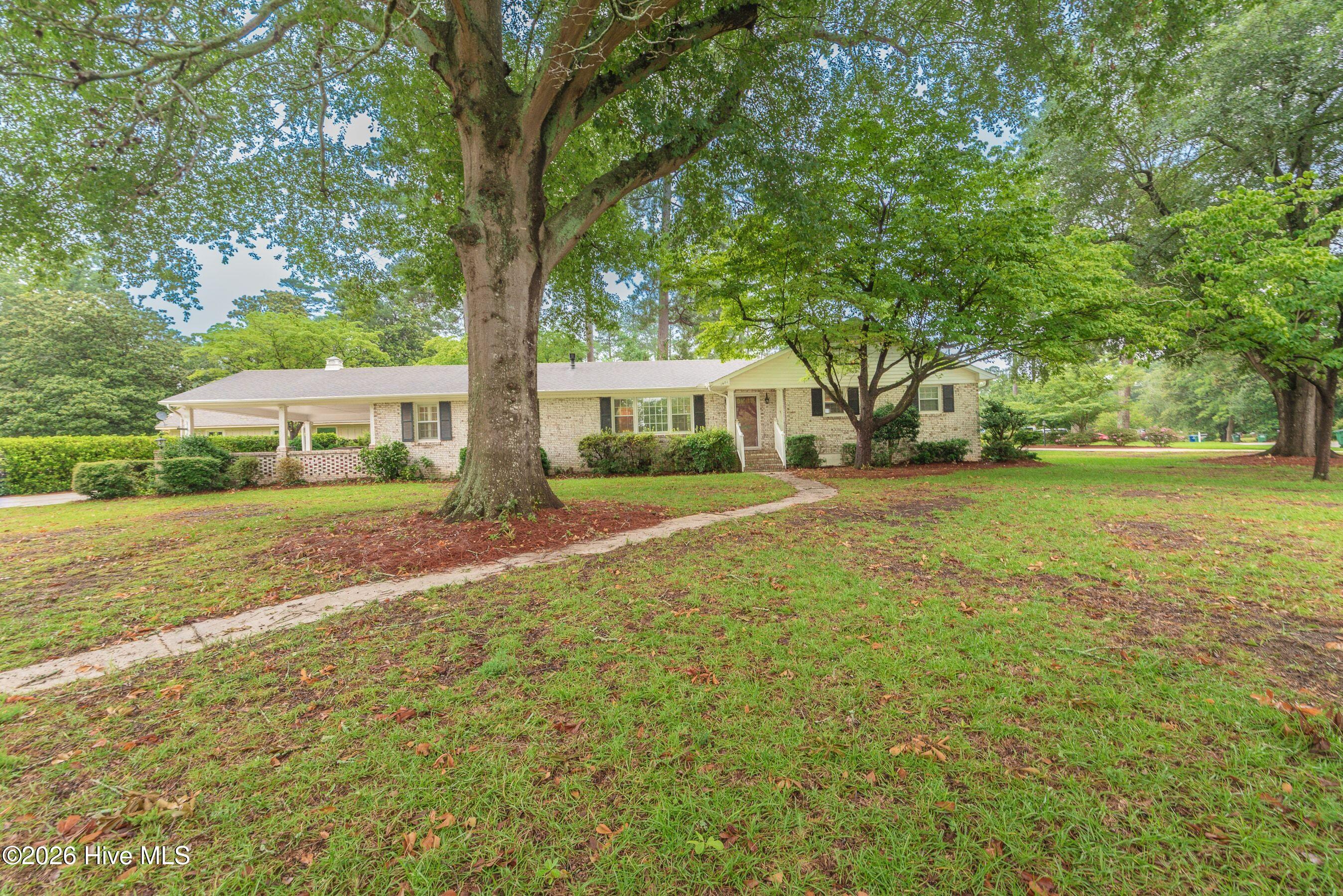 1471 Nottingham Drive Se Property Photo 4