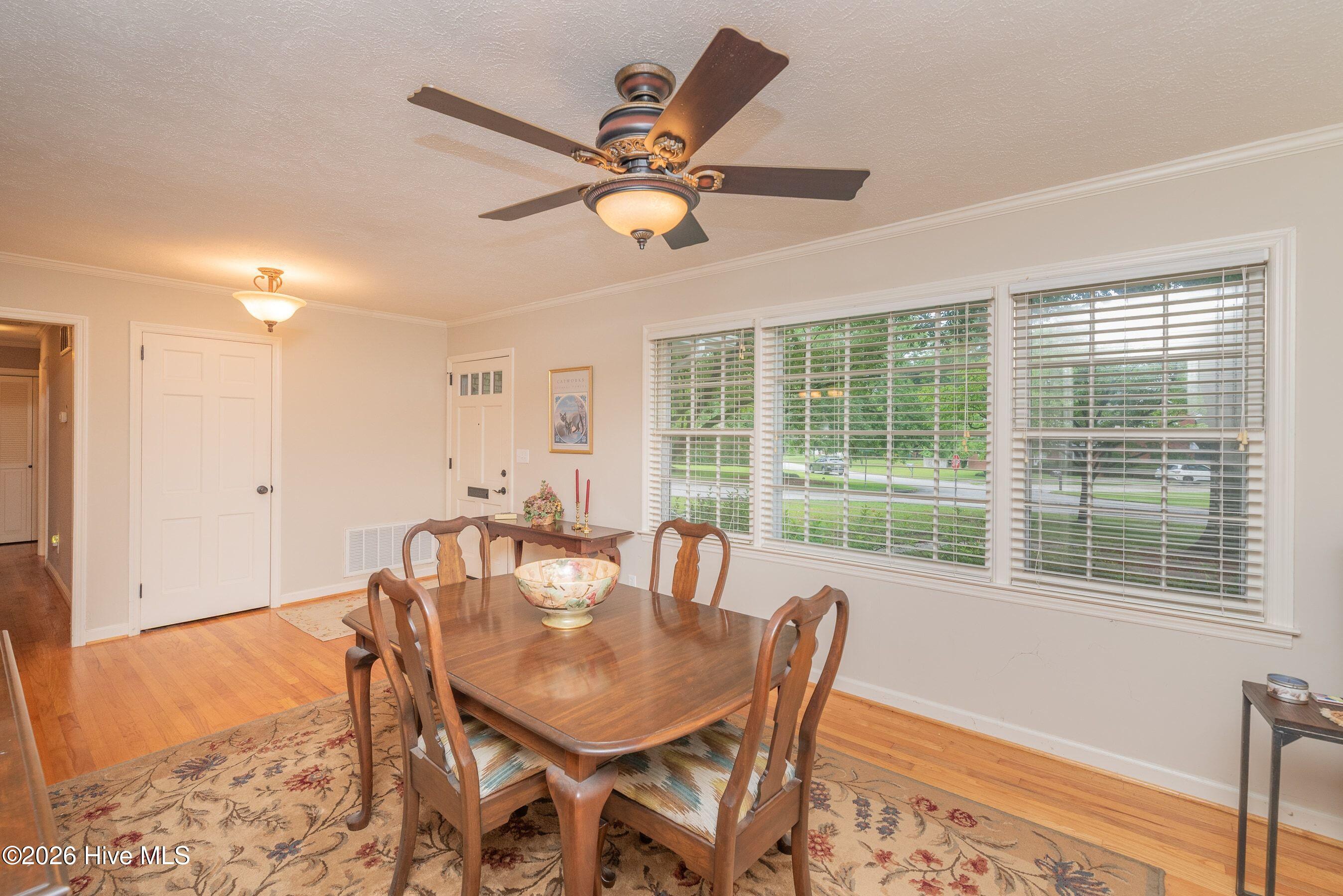 1471 Nottingham Drive Se Property Photo 9