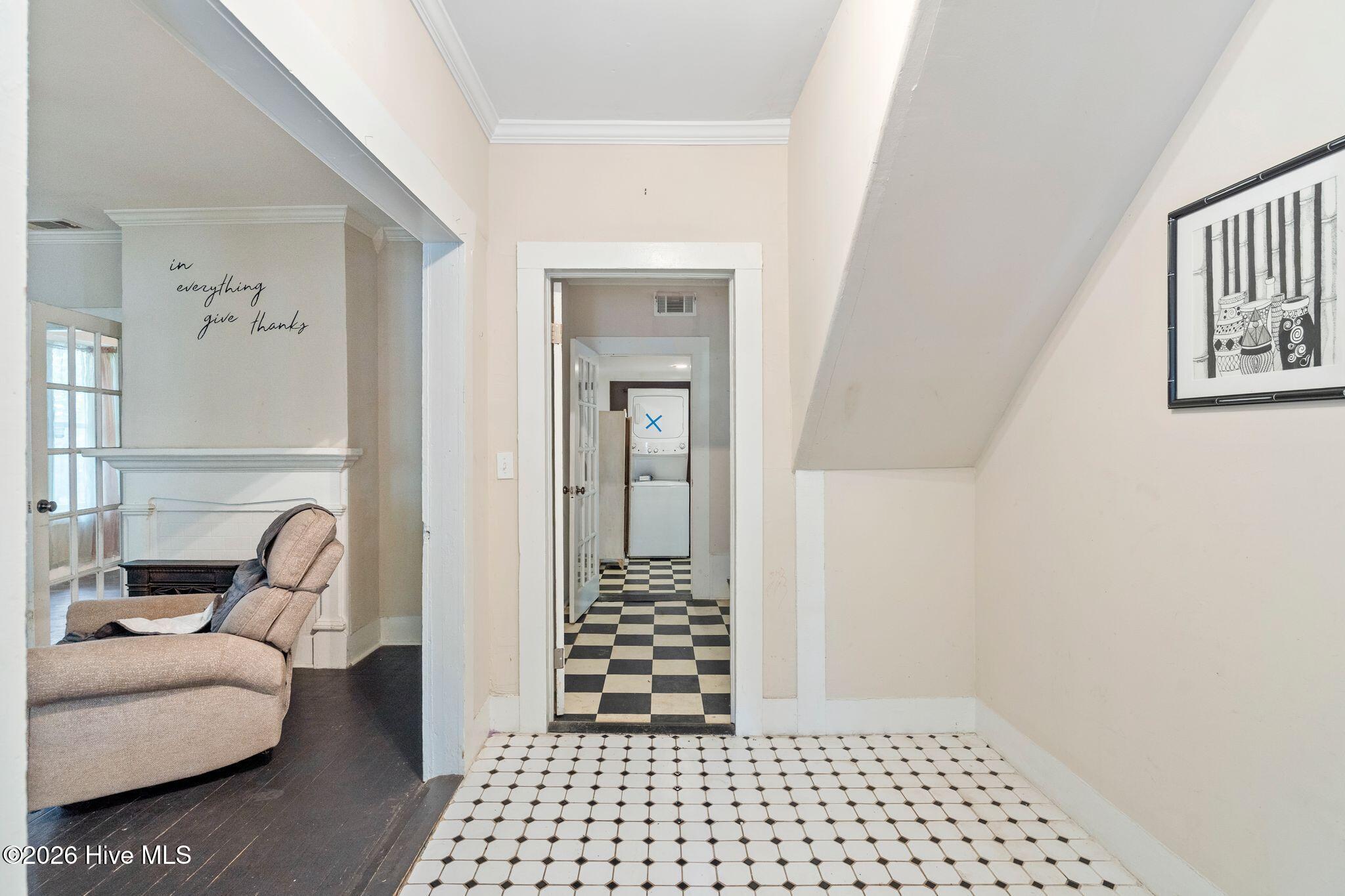 216 Fleming Street Property Photo 8