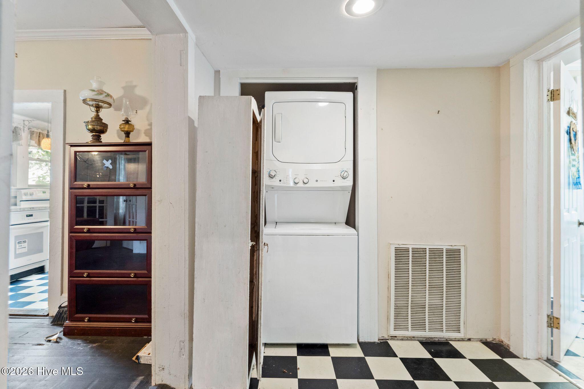 216 Fleming Street Property Photo 26