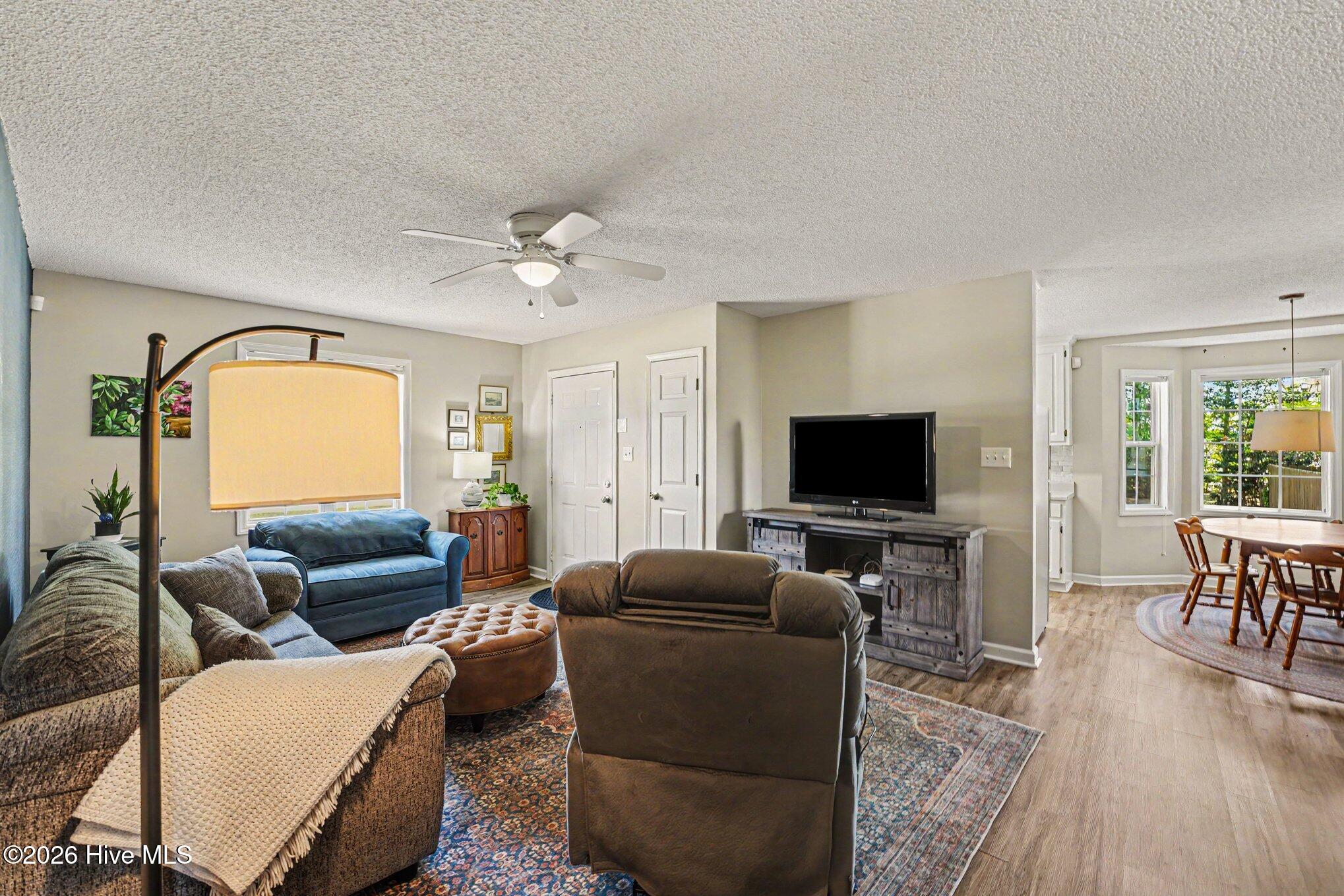 287 N Hickory Street Property Photo 5