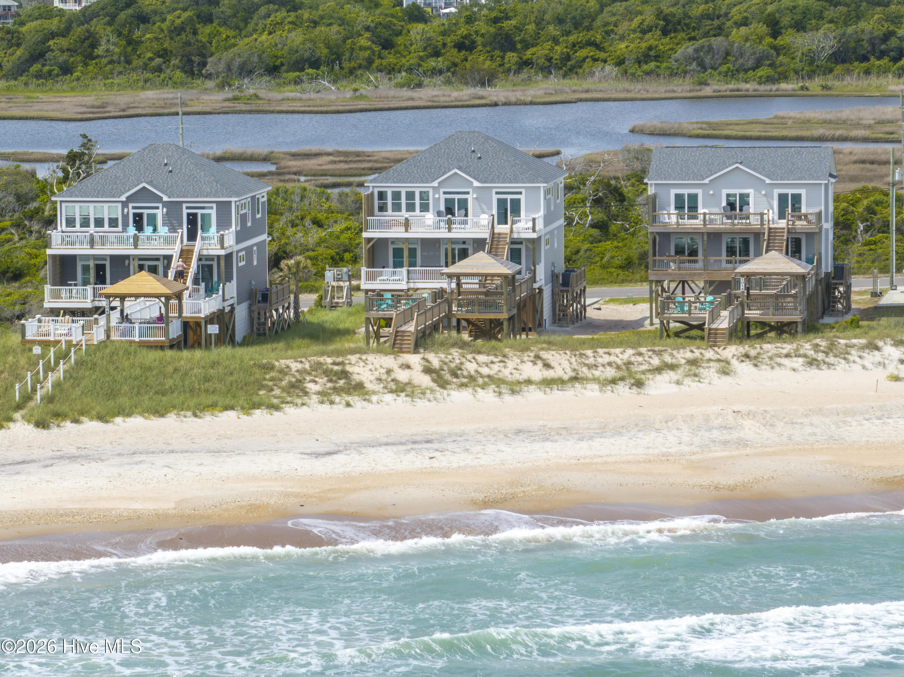 1012 New River Inlet Road Property Photo 5